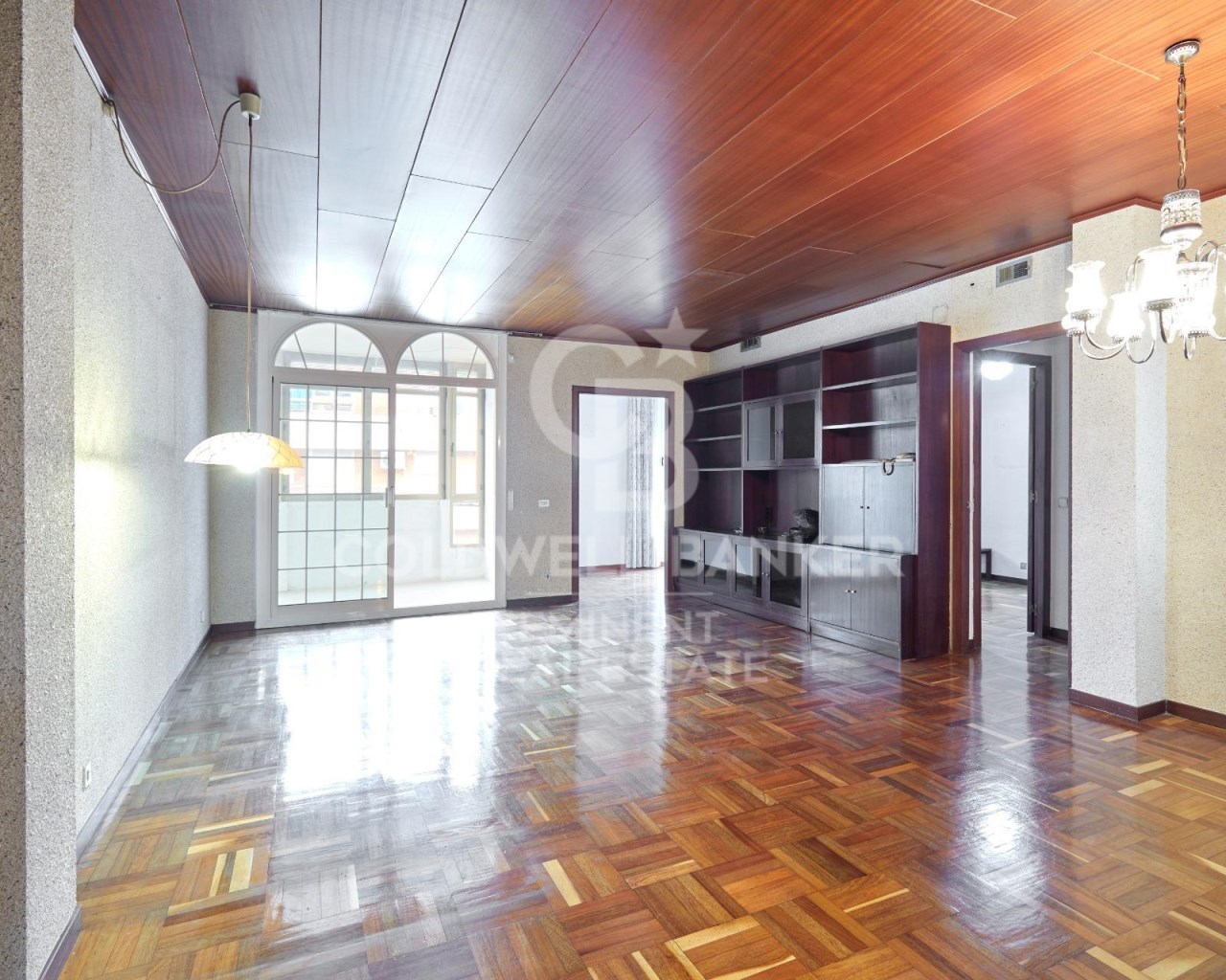 Barcelona, Catalonia, ES, 4 Bedrooms Bedrooms, ,2 BathroomsBathrooms,Residential,For Sale,1838082