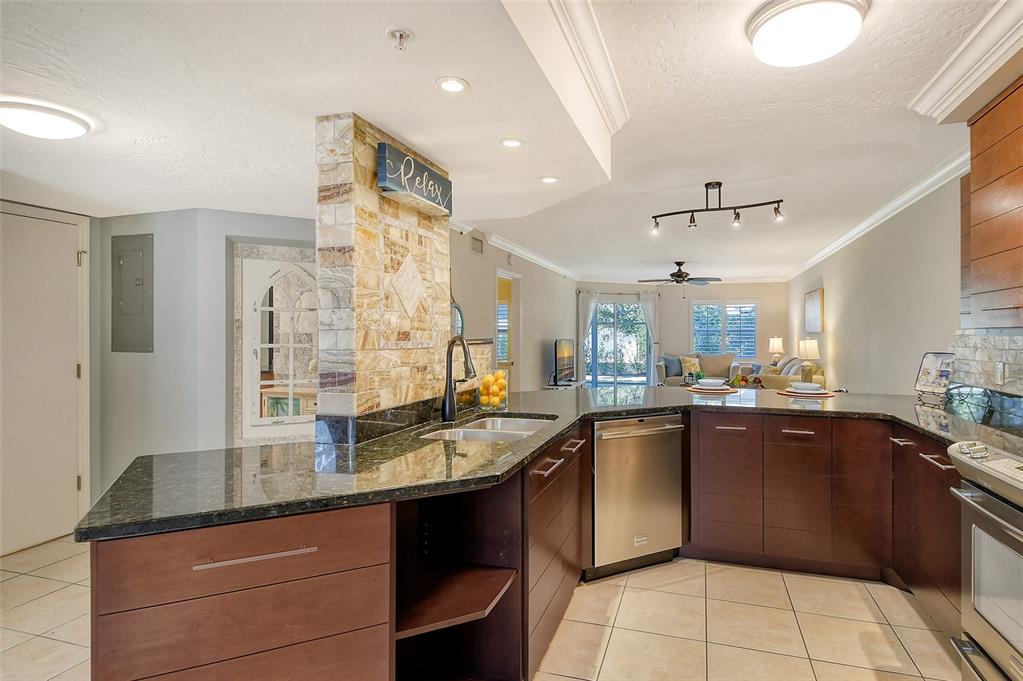 Sarasota, Florida, 34242, United States, 1 Bedroom Bedrooms, ,2 BathroomsBathrooms,Residential,For Sale,1992067