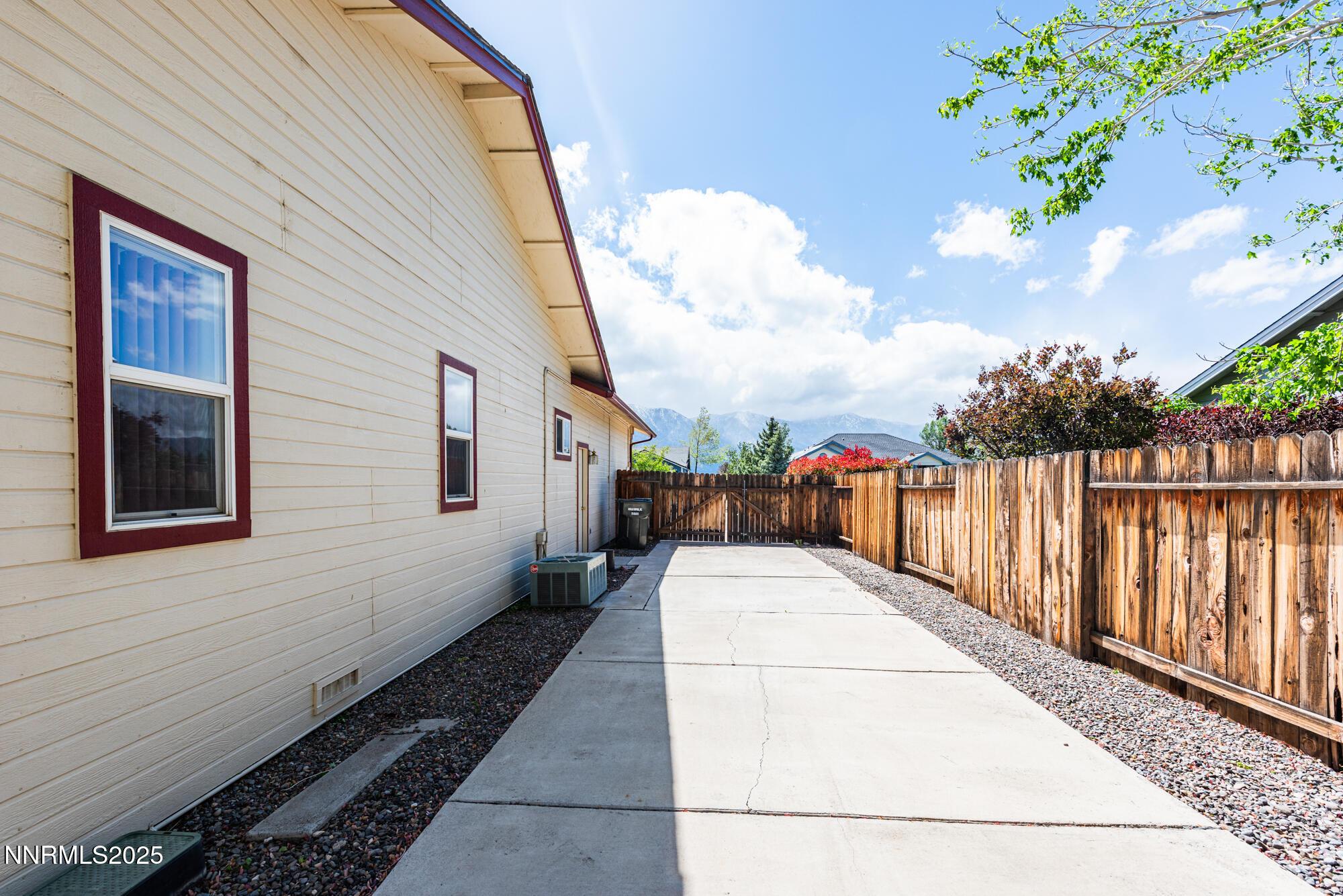 Gardnerville, Nevada, 89460, United States, 3 Bedrooms Bedrooms, ,2 BathroomsBathrooms,Residential,For Sale,1959065