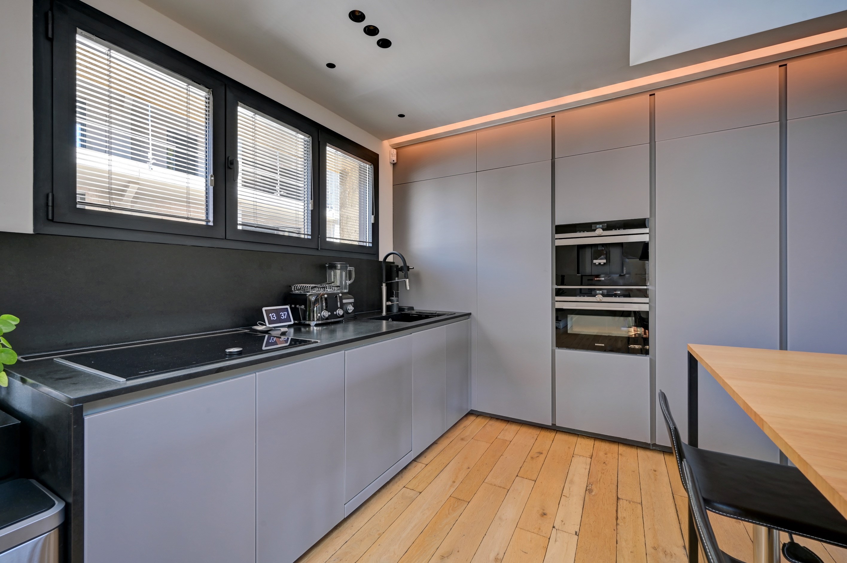  Contemporary Town House with Rooftop Terrace – Aix Center - 物件實景