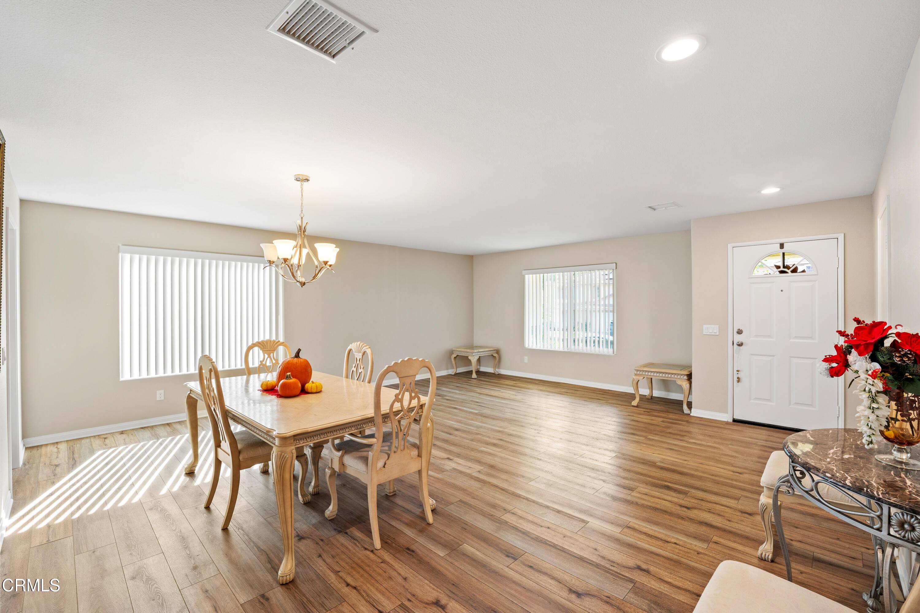 Castaic, California, 91384, United States, 4 Bedrooms Bedrooms, ,3 BathroomsBathrooms,Residential,For Sale,1801508