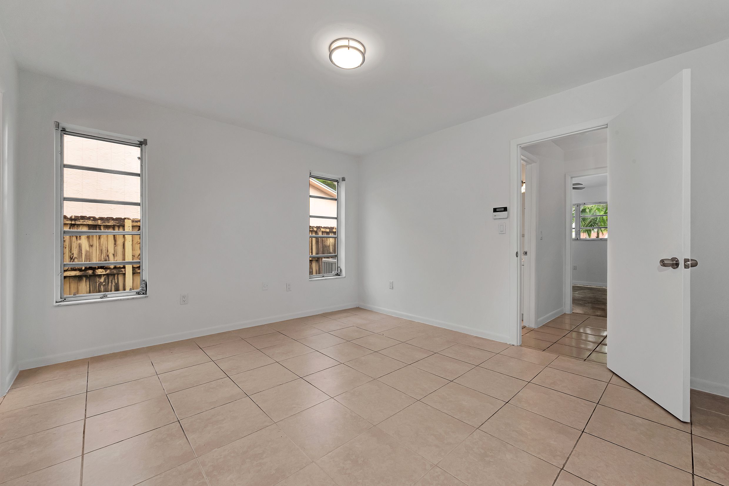  23 NW 109th Ave, Miami, FL, 33172 - 物件實景