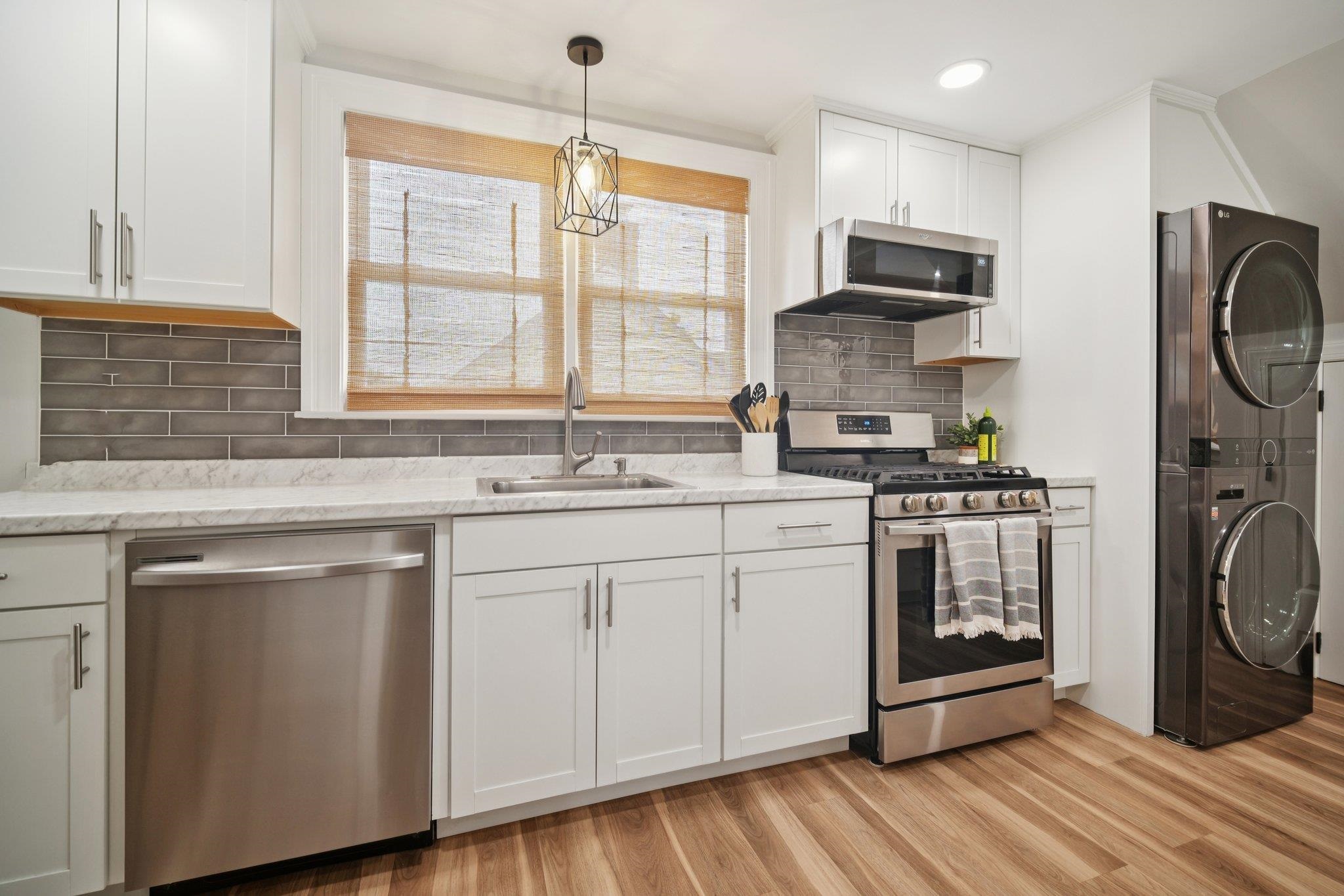 South Hackensack, New Jersey, 07606, United States, 4 Bedrooms Bedrooms, ,2 BathroomsBathrooms,Residential,For Sale,1978982