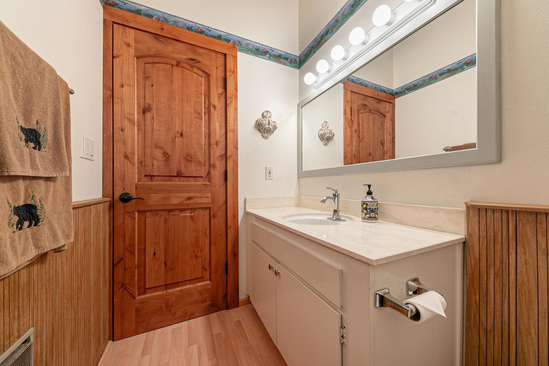 Tahoe City, California, 96145, United States, 3 Bedrooms Bedrooms, ,2 BathroomsBathrooms,Residential,For Sale,1916712
