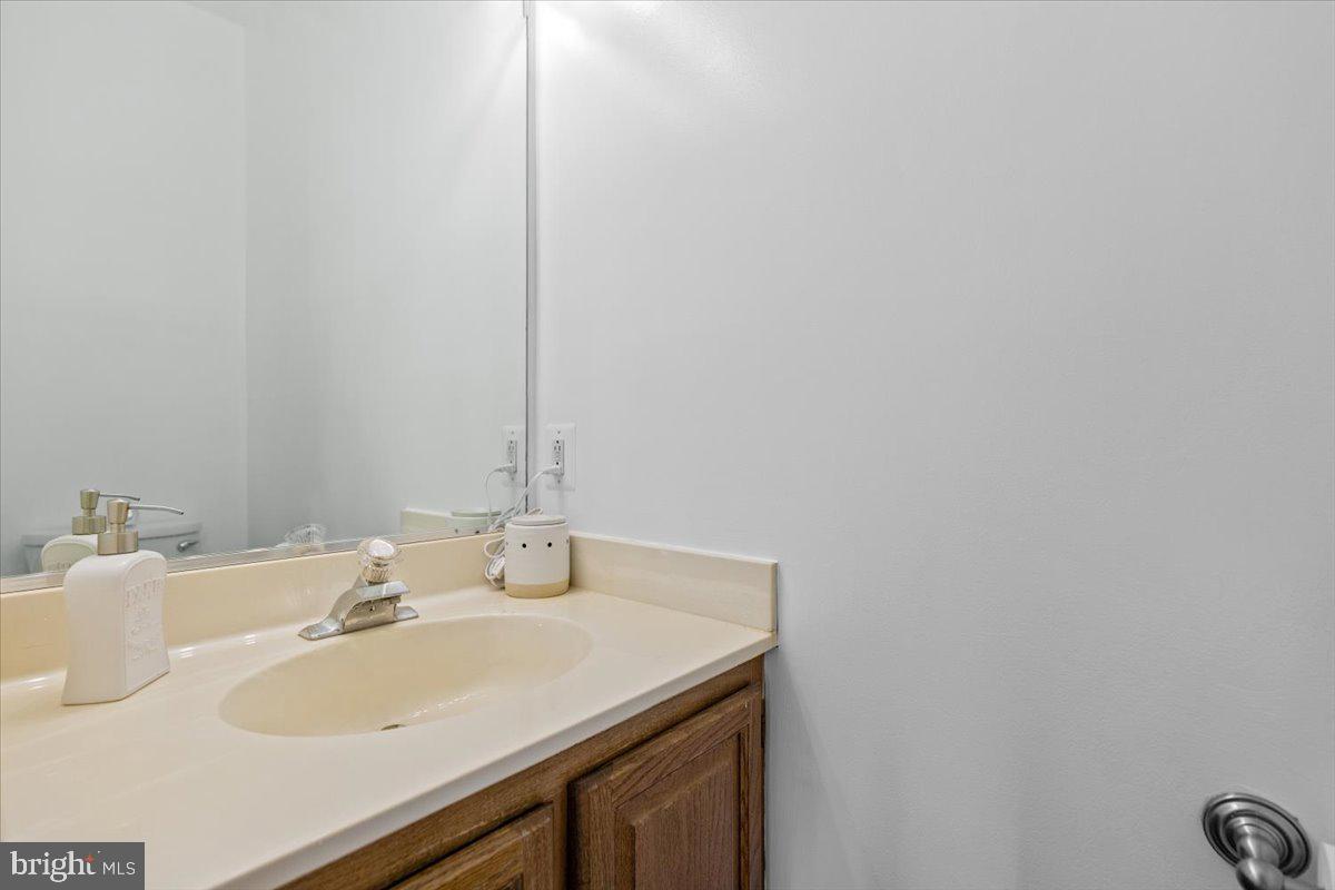 Alexandria, Virginia, 22306, United States, 3 Bedrooms Bedrooms, ,4 BathroomsBathrooms,Residential,For Sale,1984696