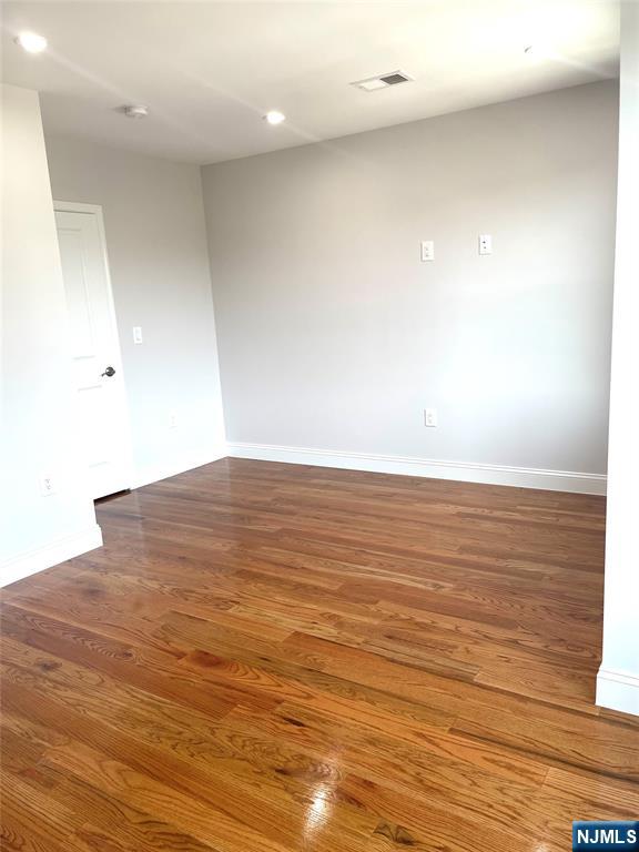 Secaucus, New Jersey, 07094, United States, 3 Bedrooms Bedrooms, ,4 BathroomsBathrooms,Residential,For Sale,1979983