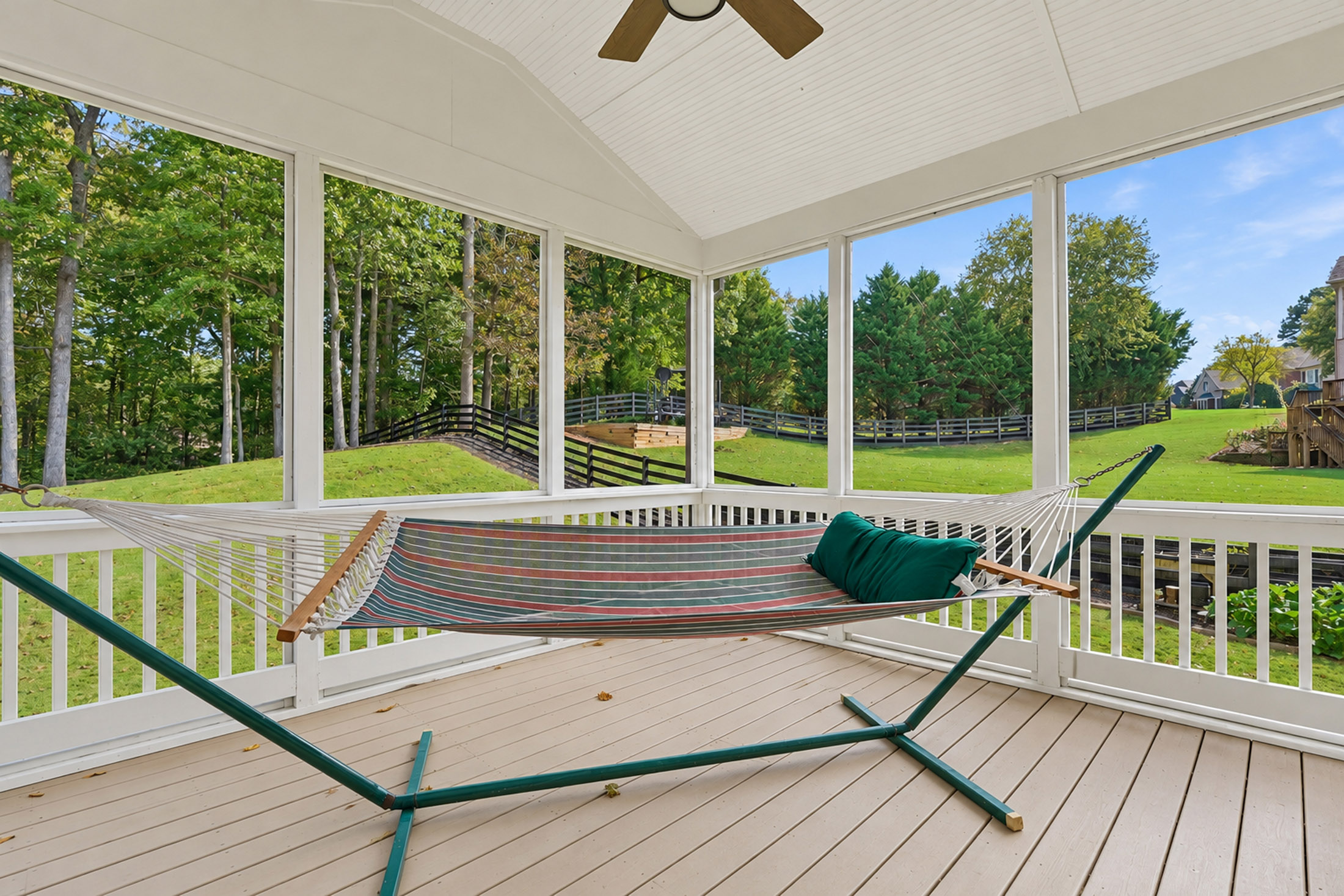  Beautifully Appointed Home in Sought-After Woodmont - 物件實景