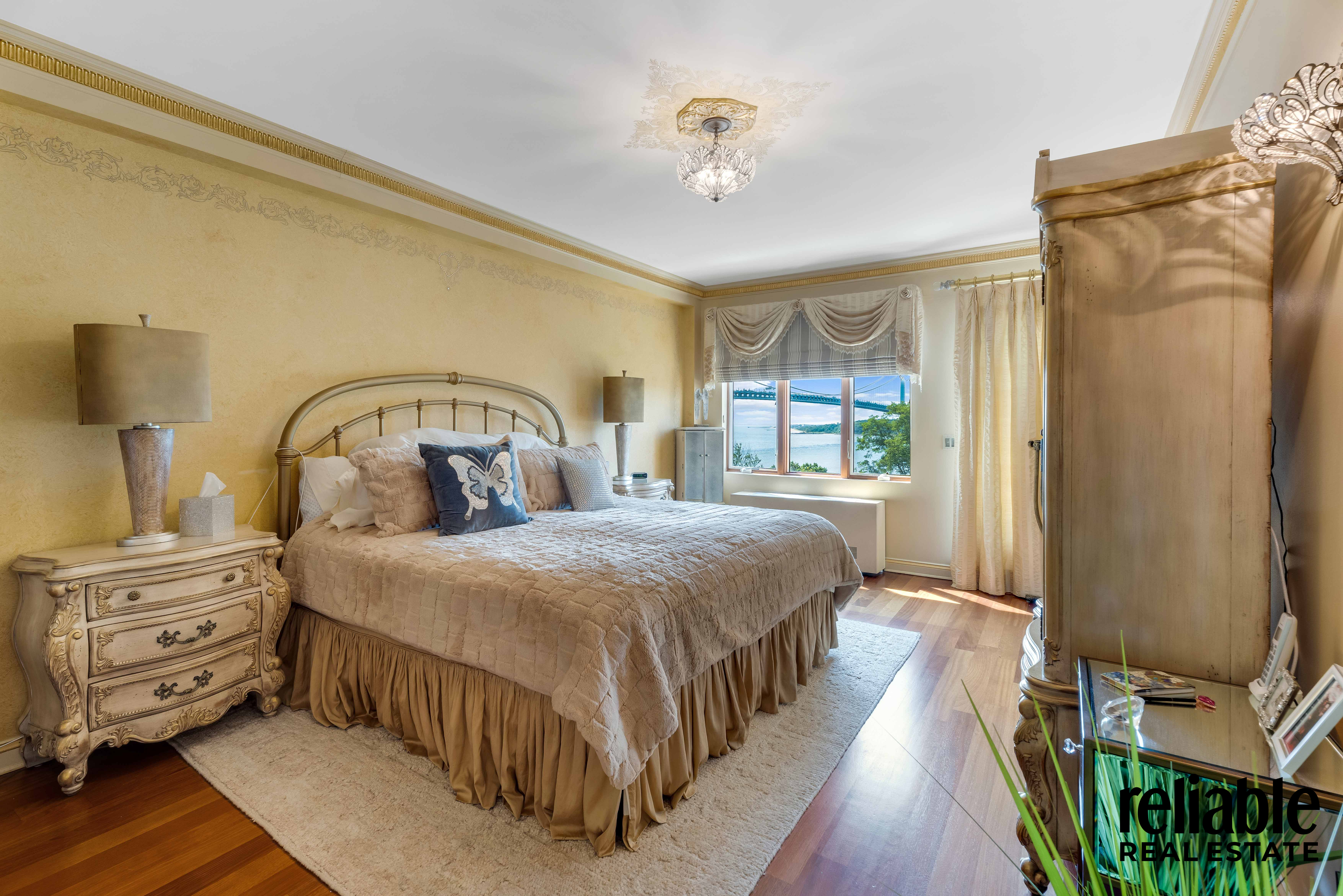 Brooklyn, New York, 11209, United States, 2 Bedrooms Bedrooms, ,2 BathroomsBathrooms,Residential,For Sale,1947824