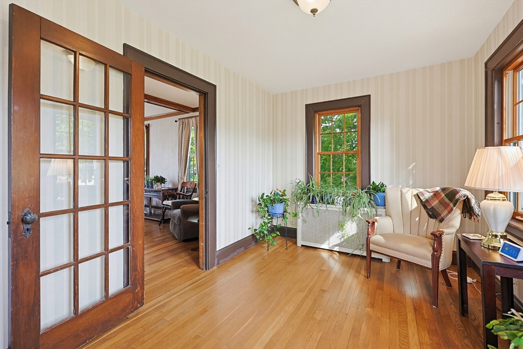 Norwood, Massachusetts, 02062, United States, 4 Bedrooms Bedrooms, ,2 BathroomsBathrooms,Residential,For Sale,2048084