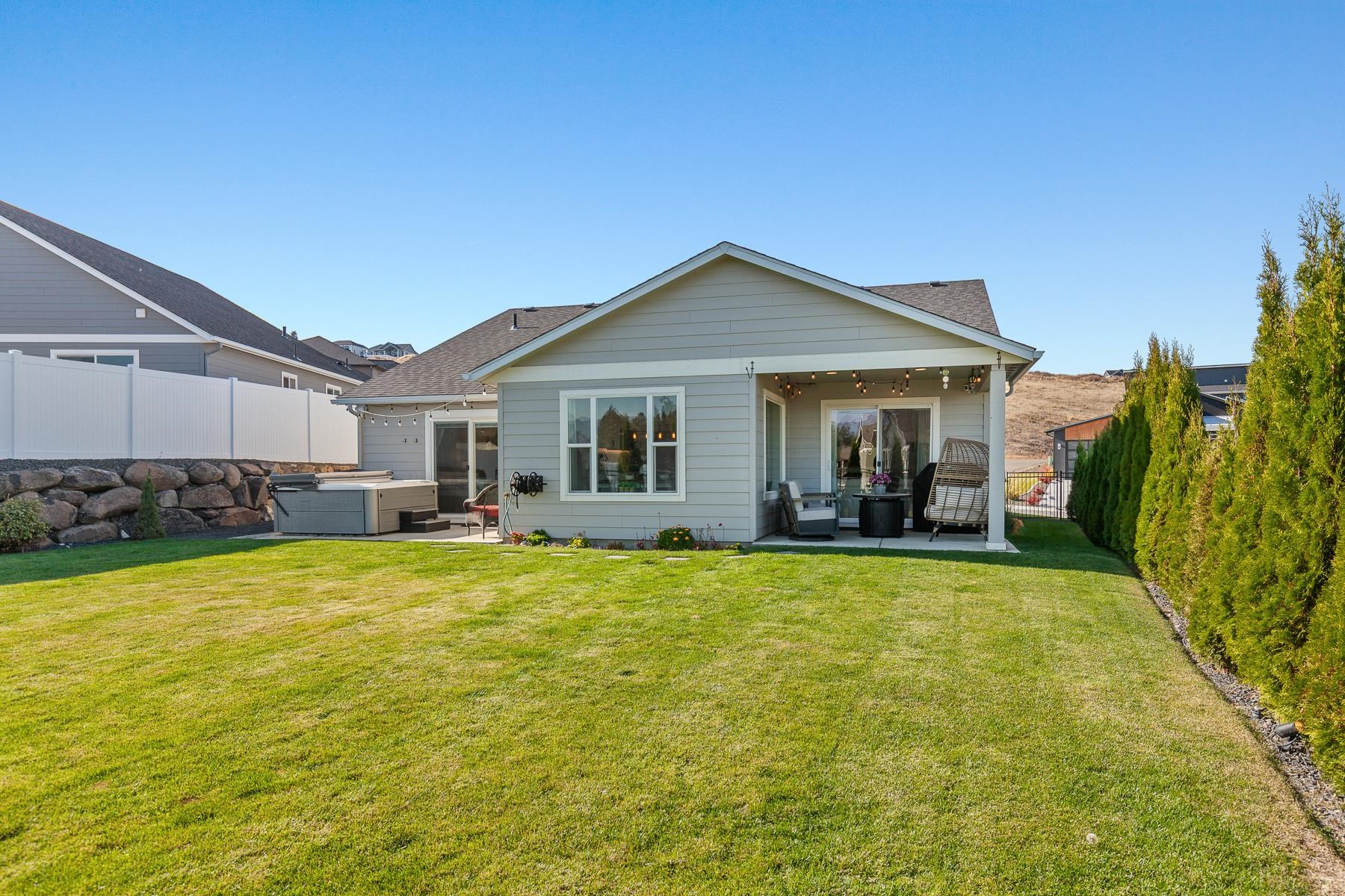 Greenacres, Washington, 99016, United States, 3 Bedrooms Bedrooms, ,2 BathroomsBathrooms,Residential,For Sale,1988561