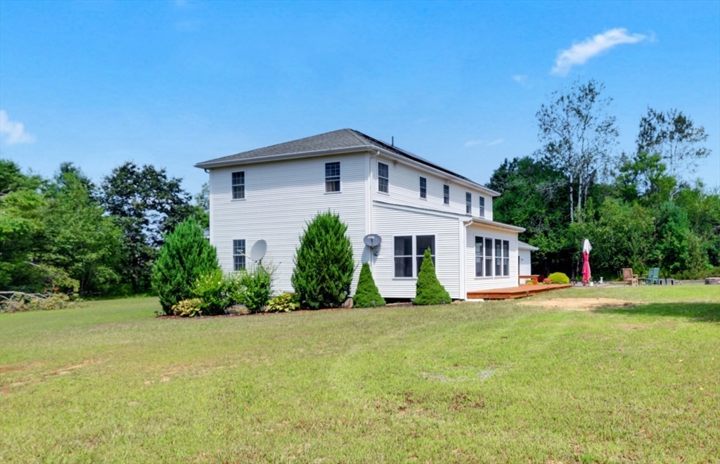 North Brookfield, Massachusetts, 01535, United States, 3 Bedrooms Bedrooms, ,3 BathroomsBathrooms,Residential,For Sale,2038424
