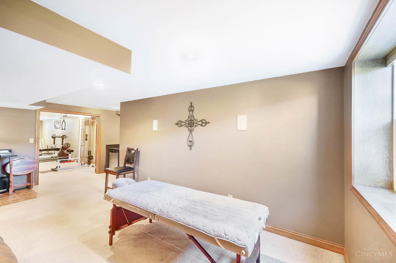 Hamilton, Ohio, 45013, United States, 4 Bedrooms Bedrooms, ,4 BathroomsBathrooms,Residential,For Sale,2000697