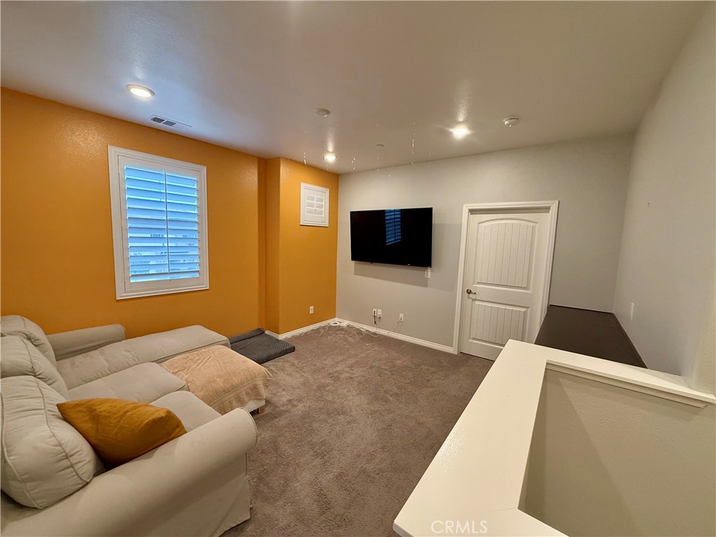 Murrieta, California, 92563, United States, 3 Bedrooms Bedrooms, ,3 BathroomsBathrooms,Residential,For Sale,1976156