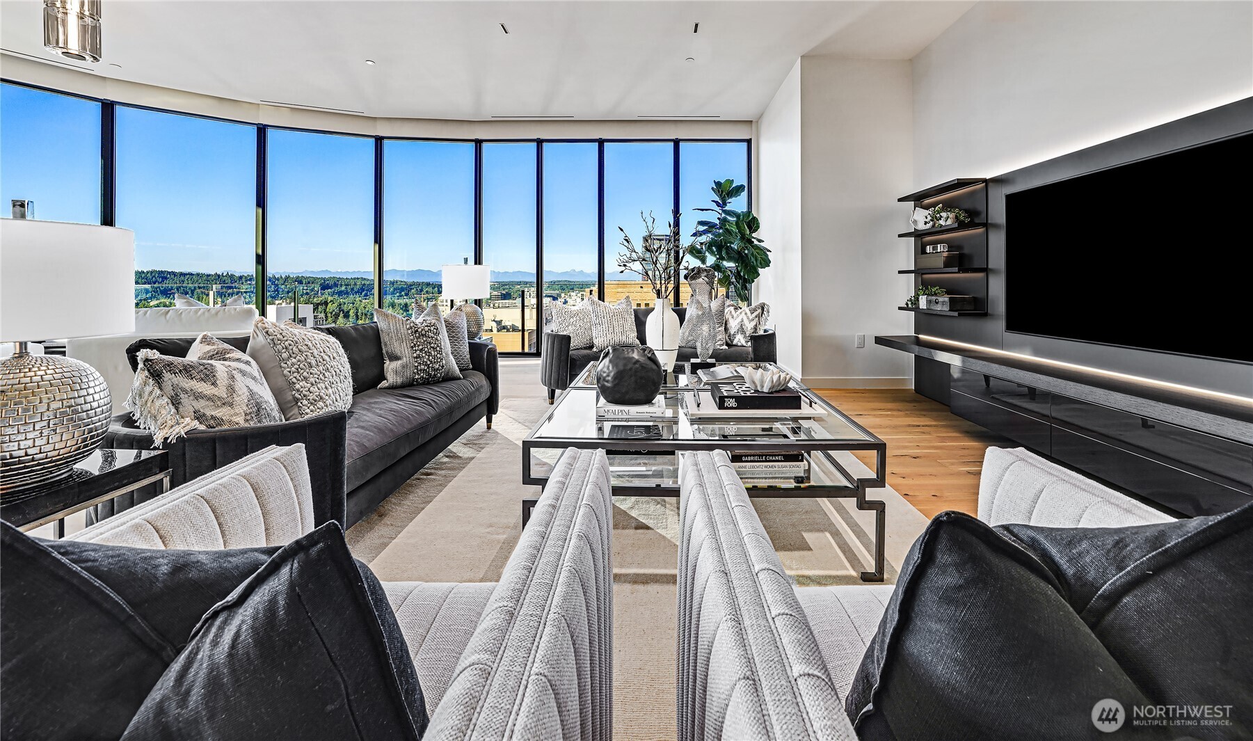 Bellevue, Washington, 98004, United States, 3 Bedrooms Bedrooms, ,3 BathroomsBathrooms,Residential,For Sale,1859717