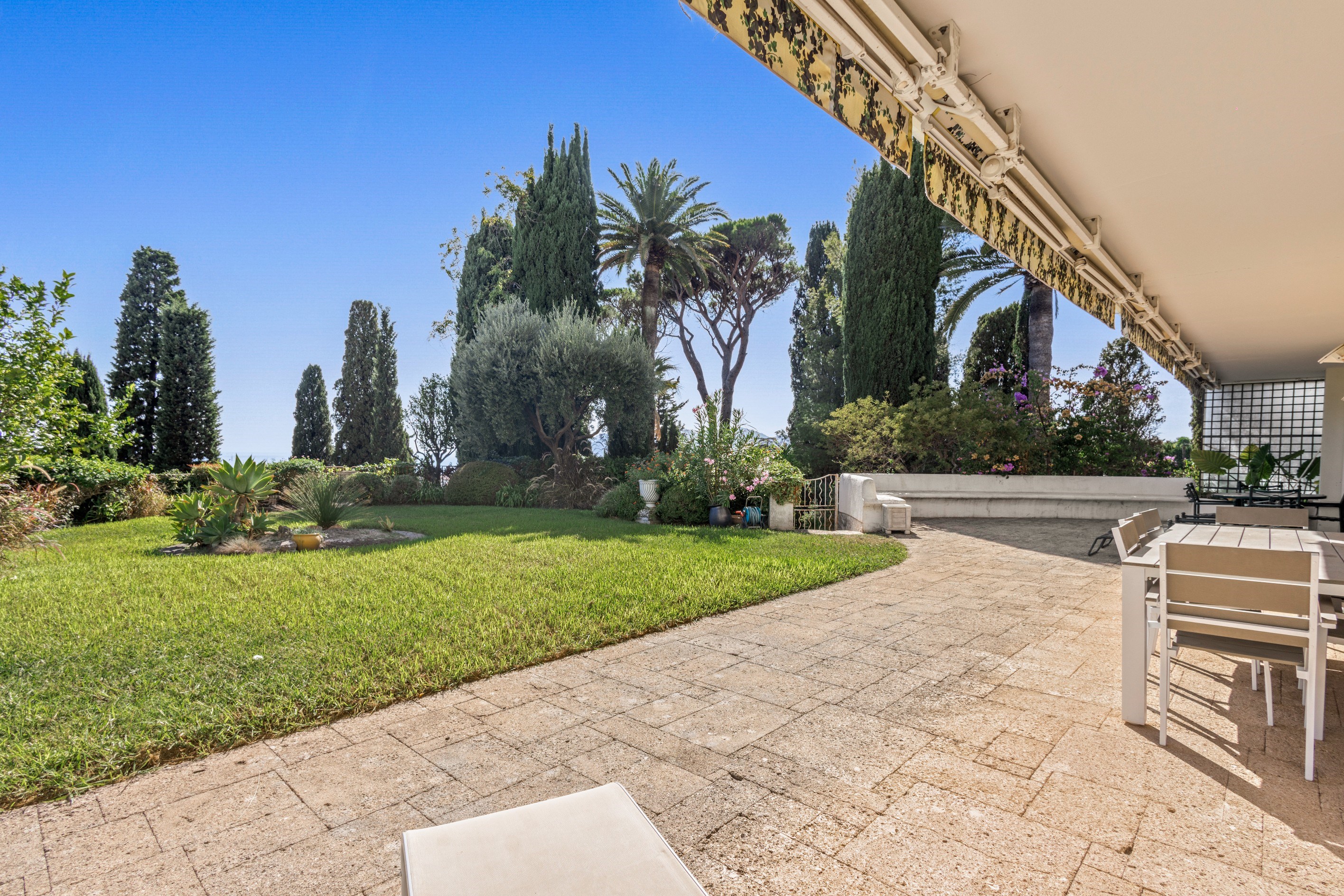  Cannes Croix des Gardes, luxury garden apartment for sale, sea views, private g… - 物件實景