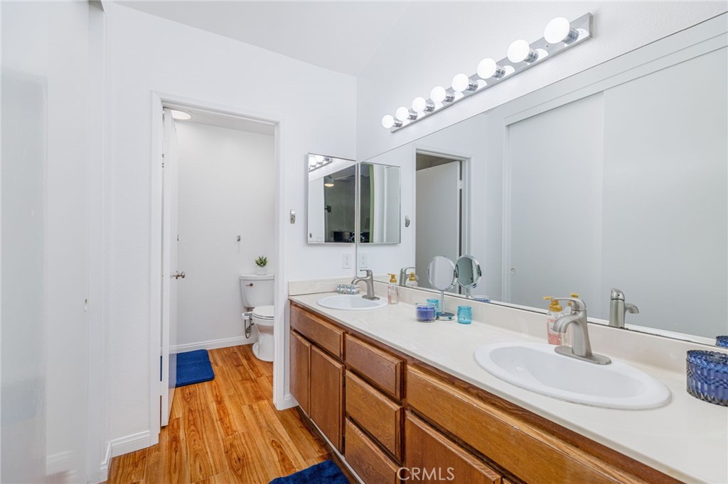 Escondido, California, 92026, United States, 3 Bedrooms Bedrooms, ,2 BathroomsBathrooms,Residential,For Sale,1987400