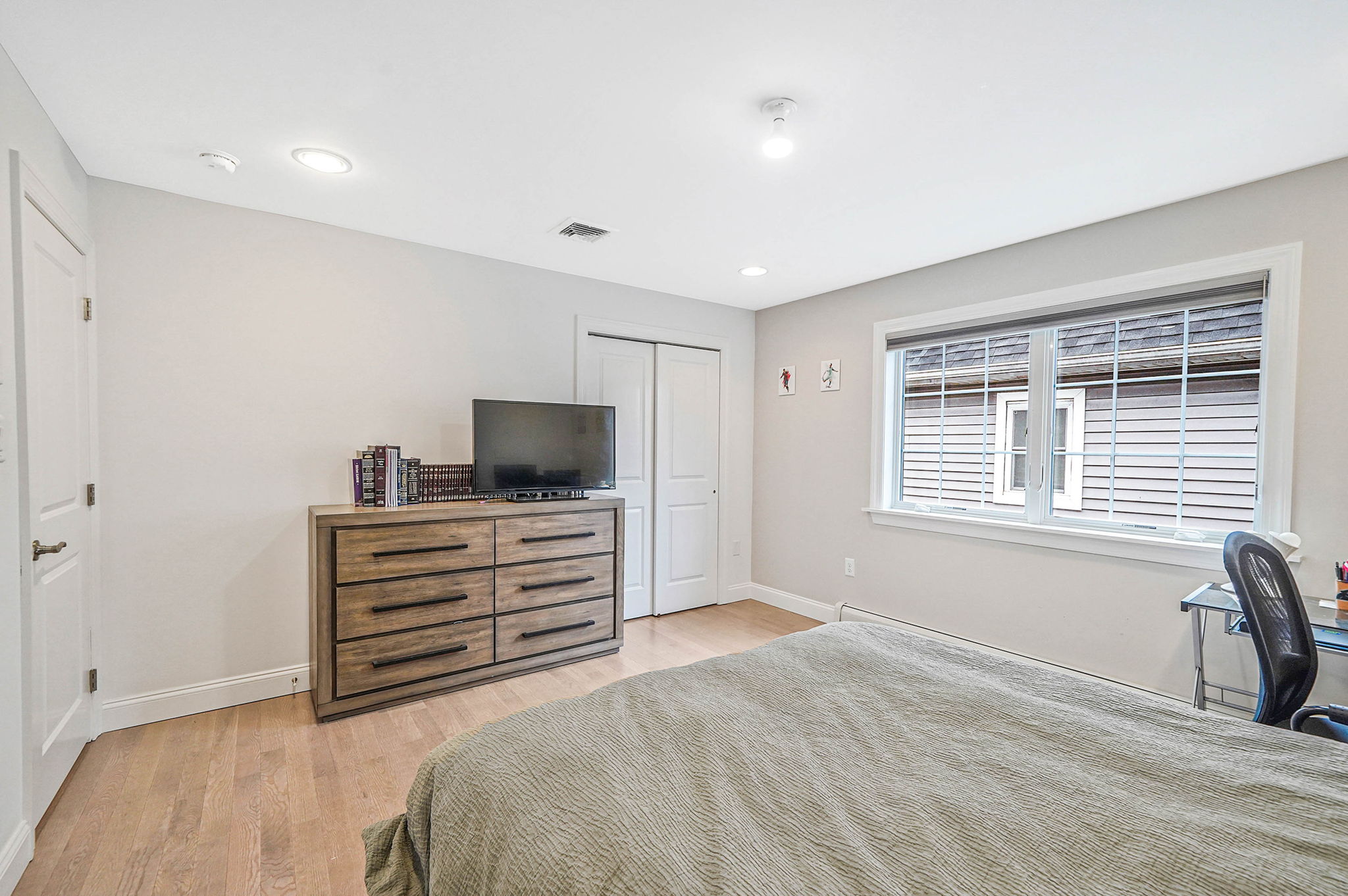 Cedarhurst, New York, 11516, United States, 5 Bedrooms Bedrooms, ,5 BathroomsBathrooms,Residential,For Sale,1851144