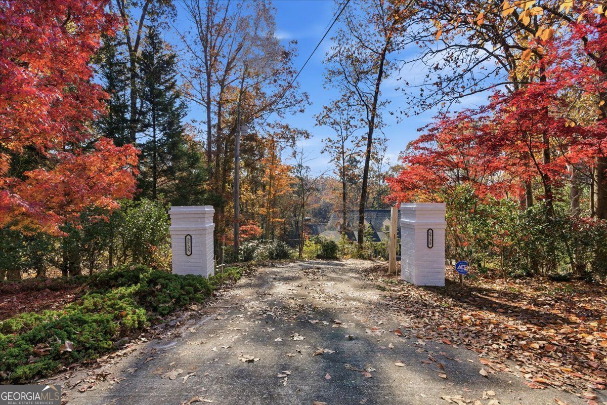 Douglasville, Georgia, 30135, United States, 5 Bedrooms Bedrooms, ,3 BathroomsBathrooms,Residential,For Sale,1988782