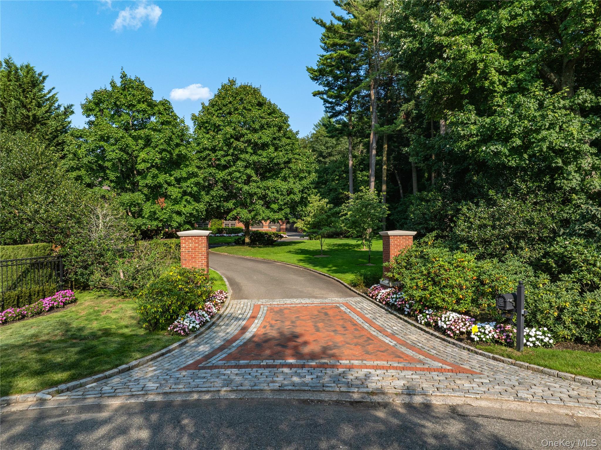  39 Chestnut Hill Drive, Upper Brookville, NY, 11771 - 物件實景
