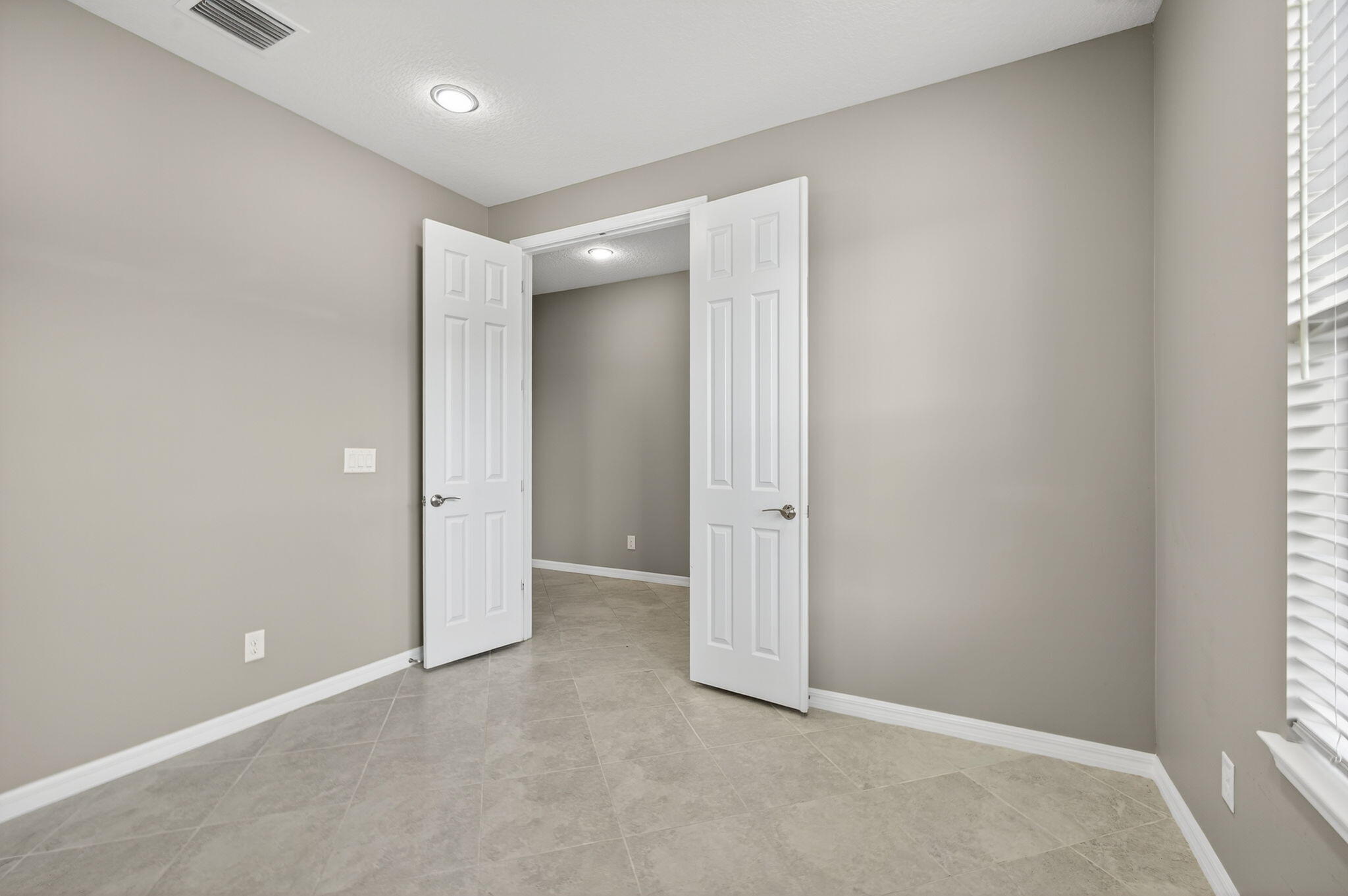 Port Saint Lucie, Florida, 34984, United States, 3 Bedrooms Bedrooms, ,2 BathroomsBathrooms,Residential,For Sale,1895716