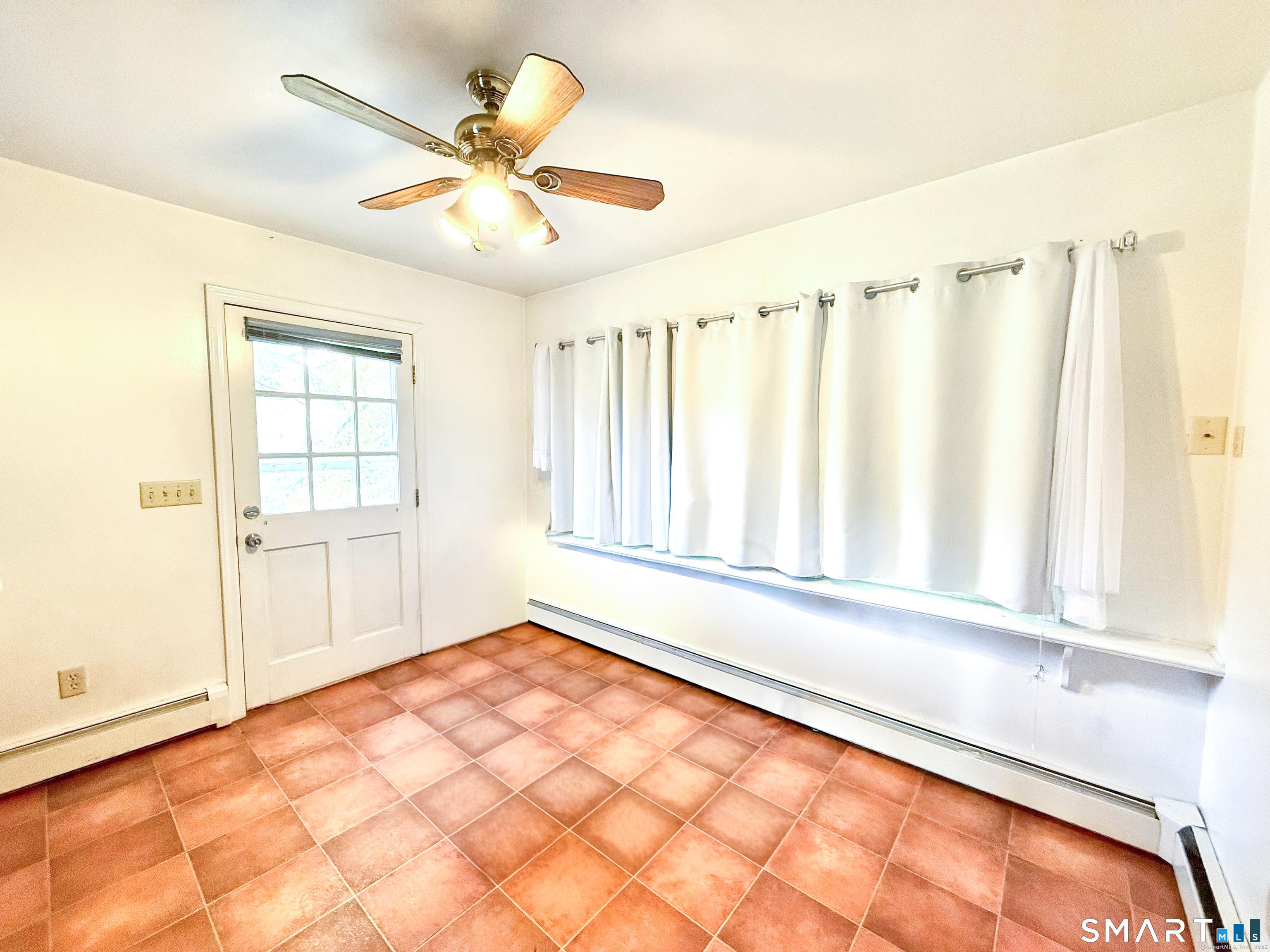 Stamford, Connecticut, 06906, United States, 2 Bedrooms Bedrooms, ,2 BathroomsBathrooms,Residential,For Sale,2012007