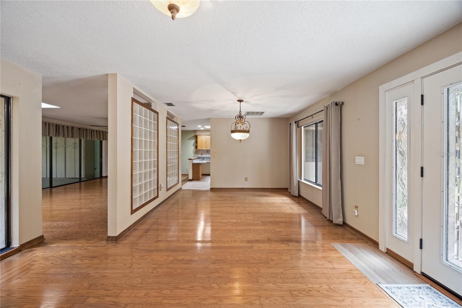 SANFORD, Florida, 32771, United States, 3 Bedrooms Bedrooms, ,2 BathroomsBathrooms,Residential,For Sale,1924466