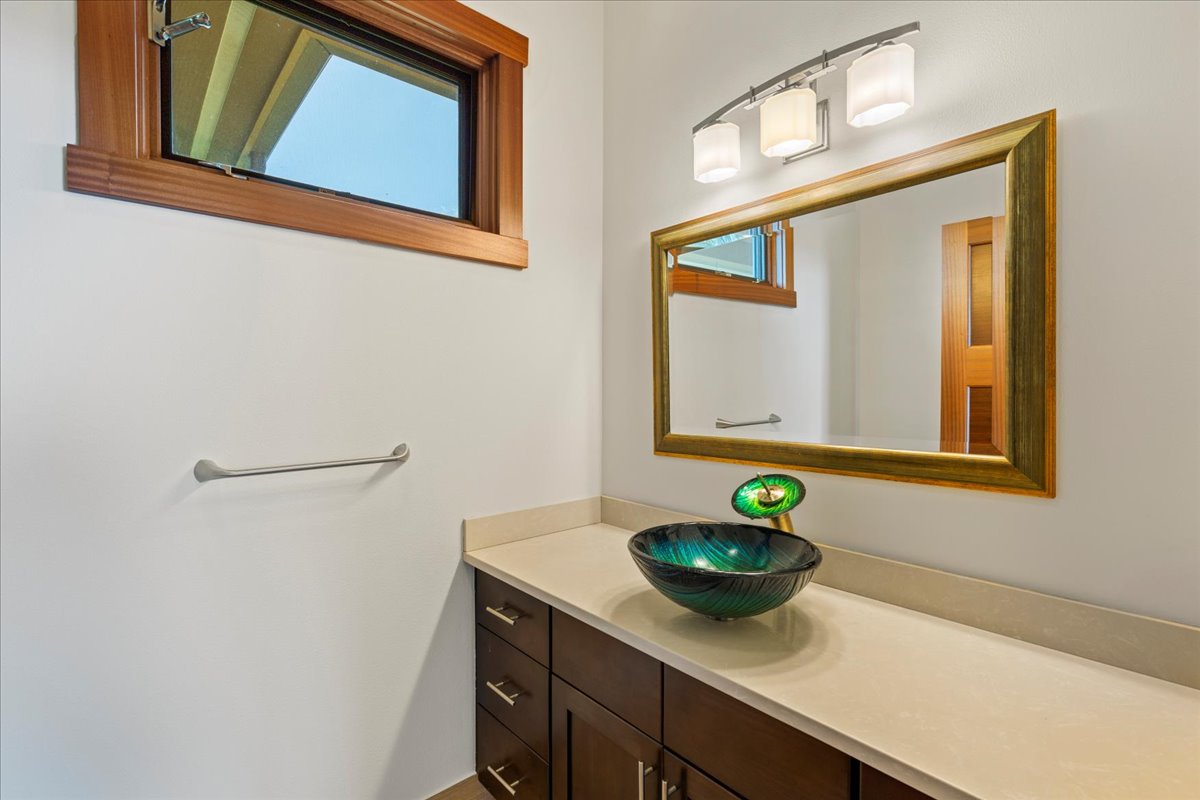 Haiku, Hawaii, 96708, United States, 4 Bedrooms Bedrooms, ,3 BathroomsBathrooms,Residential,For Sale,2002523