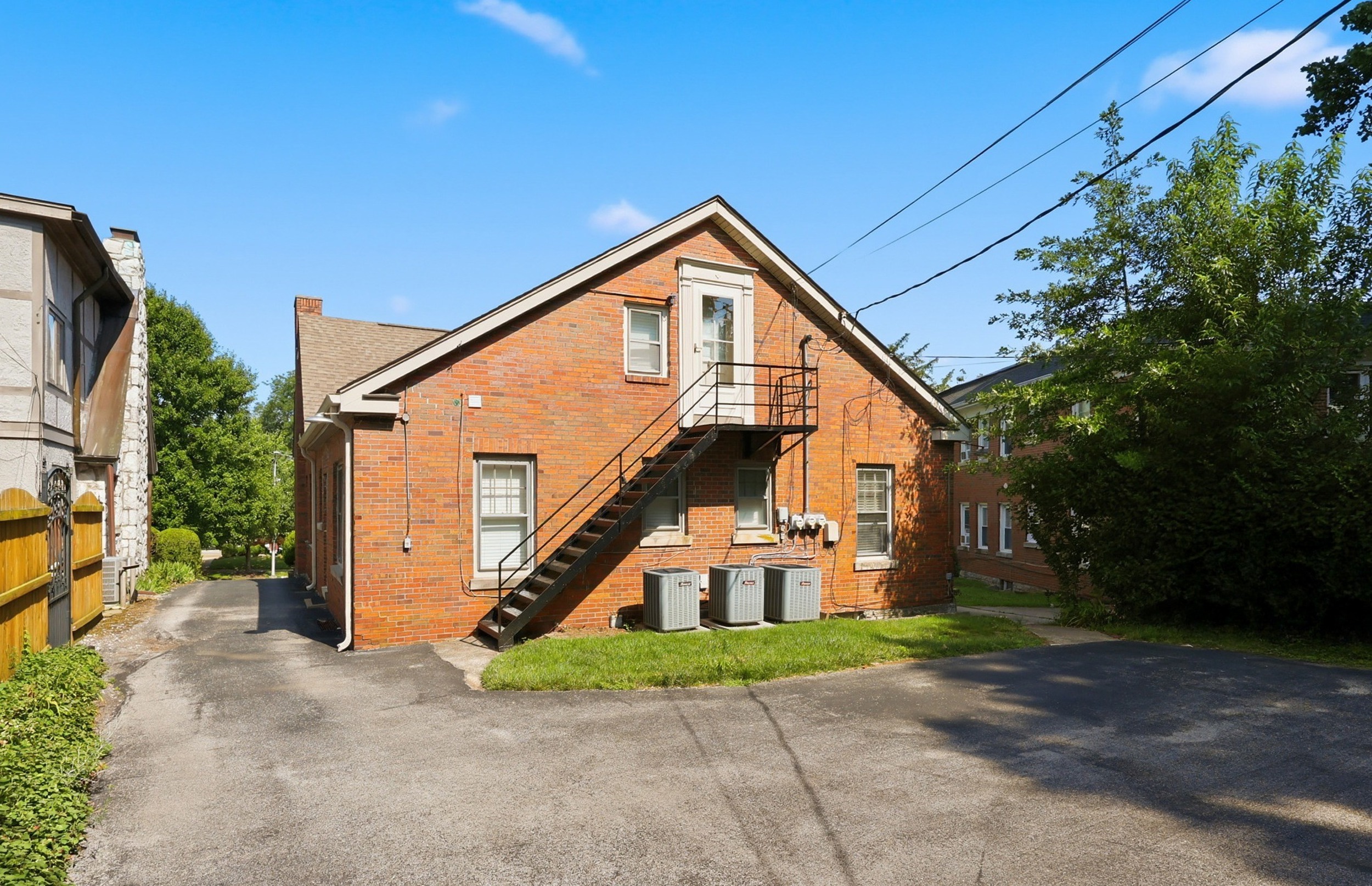  304-306 Ridgeway Road - 物件實景