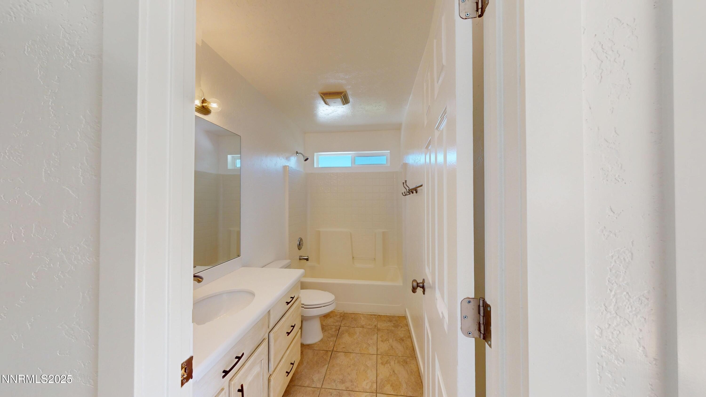 Winnemucca, Nevada, 89445, United States, 5 Bedrooms Bedrooms, ,3 BathroomsBathrooms,Residential,For Sale,1983317