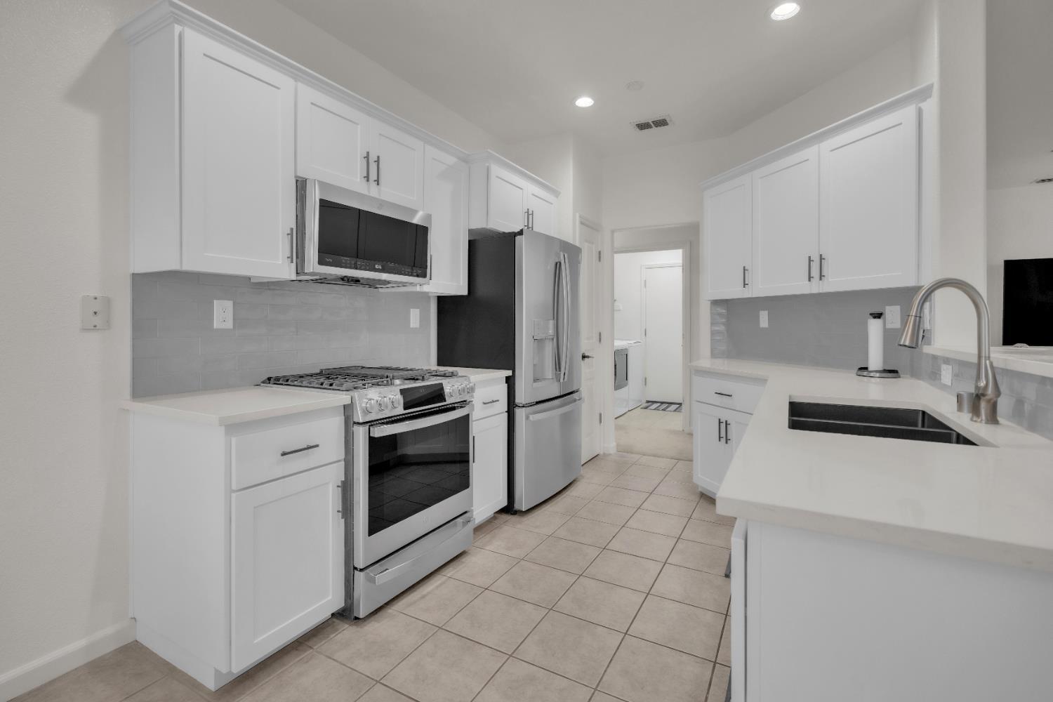 Rocklin, California, 95765, United States, 2 Bedrooms Bedrooms, ,2 BathroomsBathrooms,Residential,For Sale,2006294