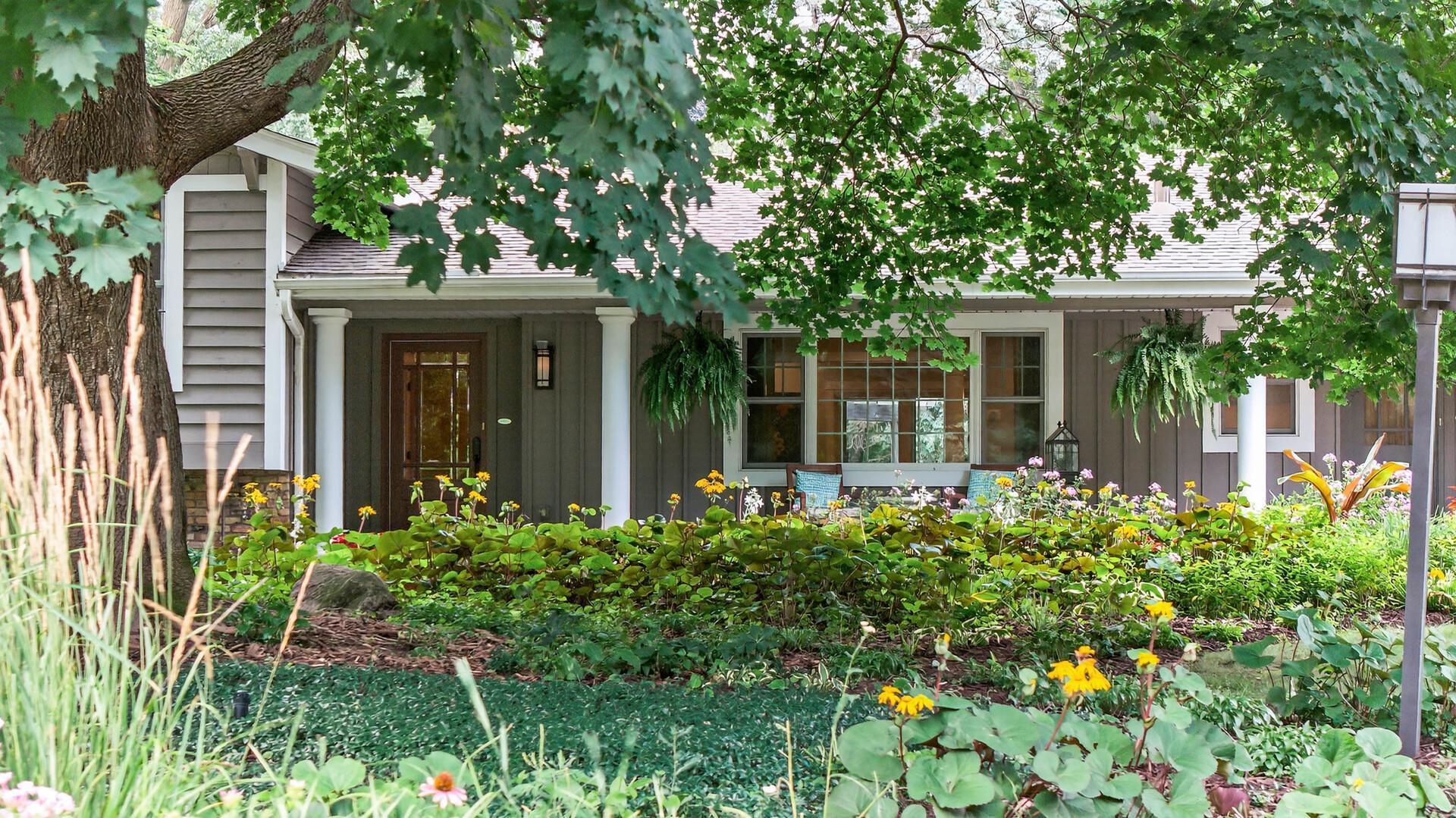 Minnetonka, Minnesota, 55345, United States, 5 Bedrooms Bedrooms, ,2 BathroomsBathrooms,Residential,For Sale,1919862