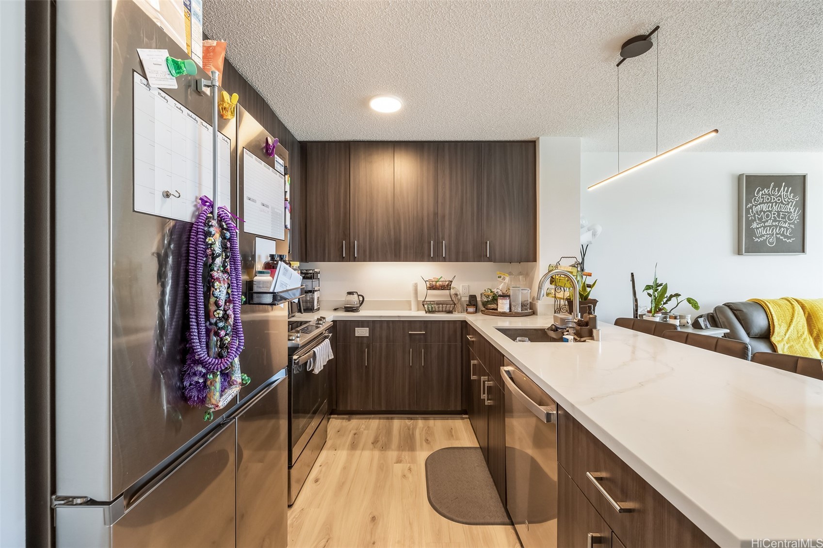 Honolulu, Hawaii, 96813, United States, 2 Bedrooms Bedrooms, ,2 BathroomsBathrooms,Residential,For Sale,1988310