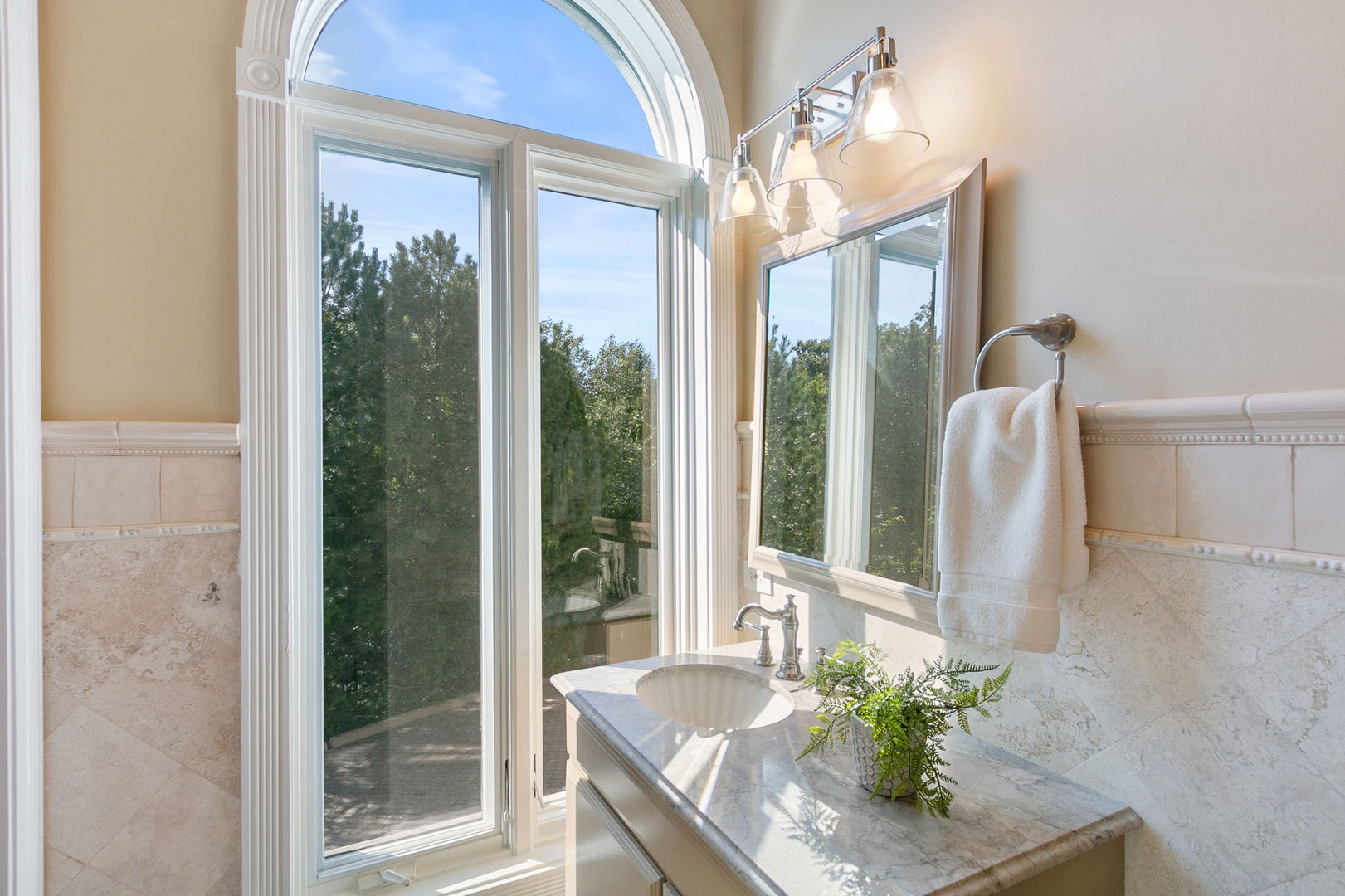 Winnetka, Illinois, 60093, United States, 6 Bedrooms Bedrooms, ,8 BathroomsBathrooms,Residential,For Sale,1991564