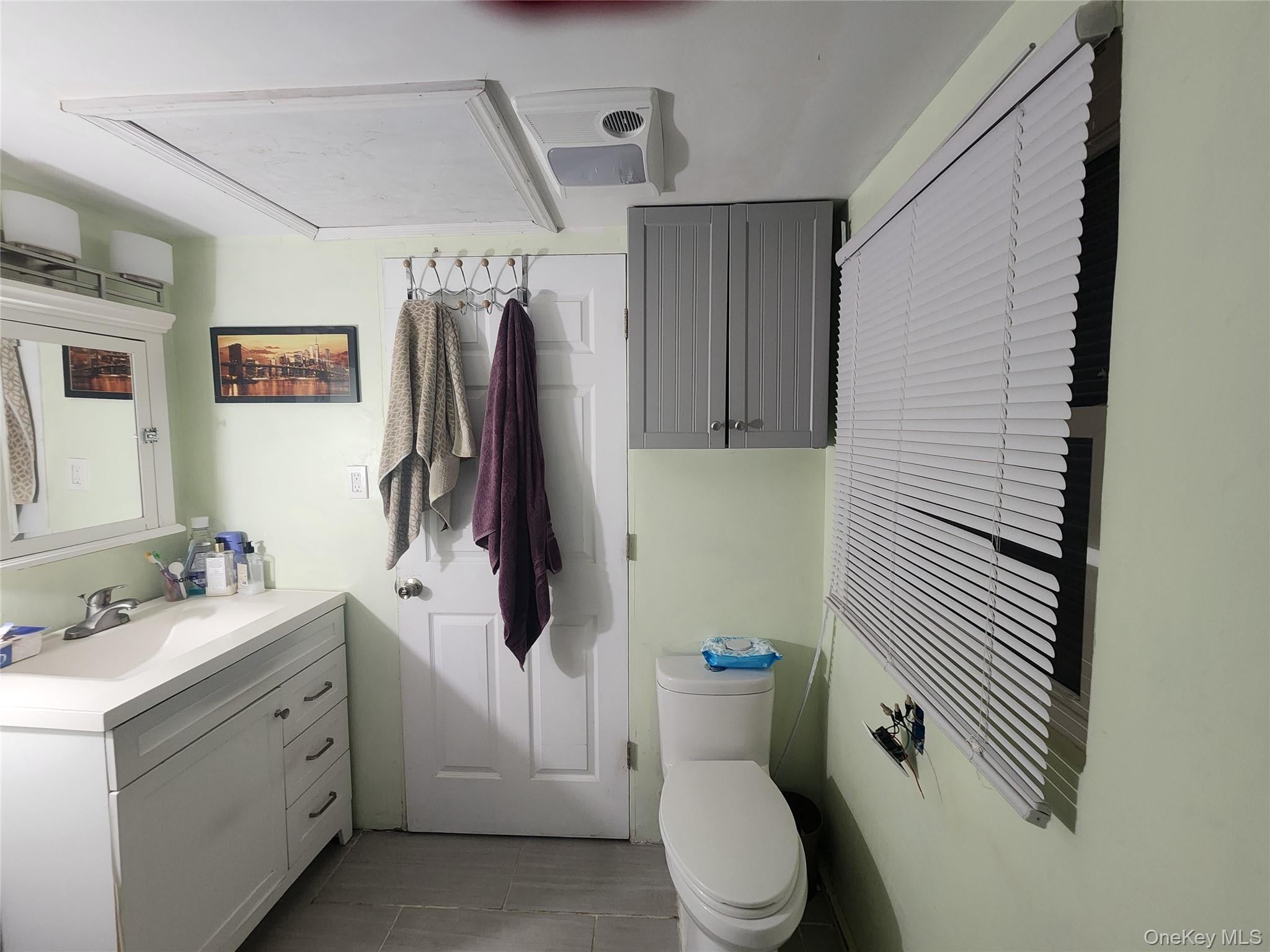 West Haverstraw, New York, 10993, United States, 4 Bedrooms Bedrooms, ,2 BathroomsBathrooms,Residential,For Sale,1979591