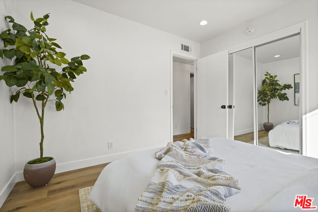 Porter Ranch, California, 91326, United States, 3 Bedrooms Bedrooms, ,2 BathroomsBathrooms,Residential,For Sale,1989253