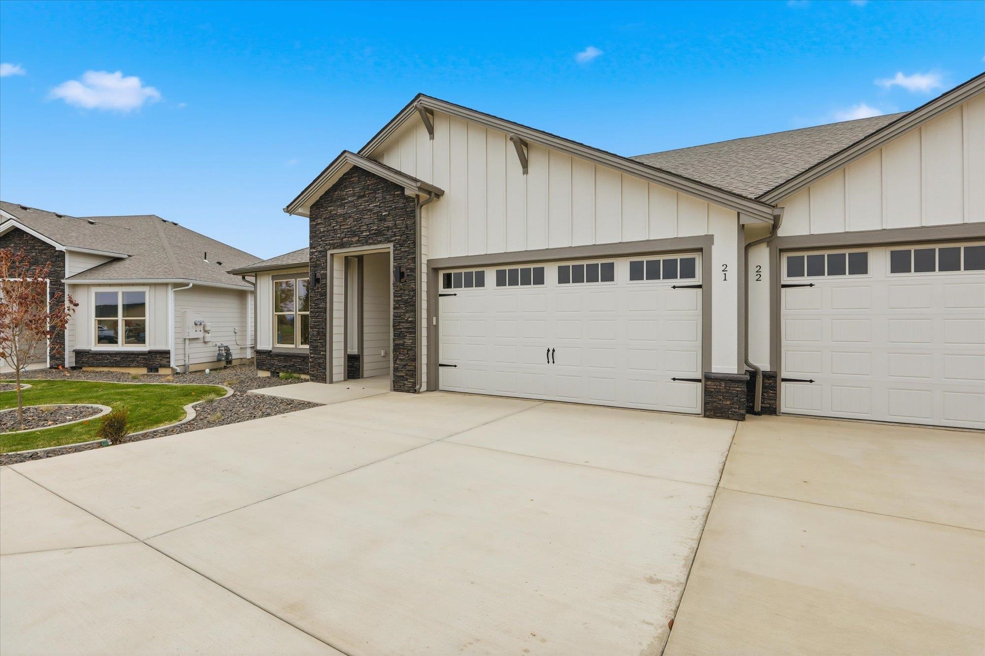 Deer Park, Washington, 99006, United States, 3 Bedrooms Bedrooms, ,2 BathroomsBathrooms,Residential,For Sale,1988069