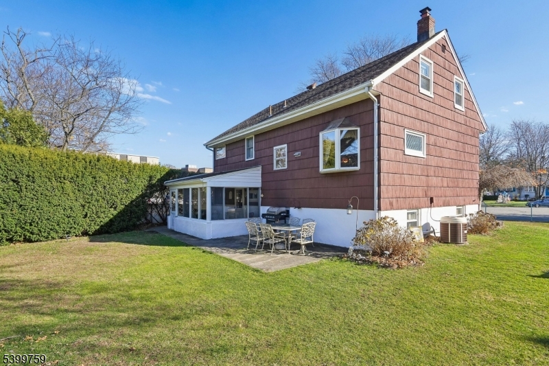 Clifton City, New Jersey, 07012, United States, 3 Bedrooms Bedrooms, ,1 BathroomBathrooms,Residential,For Sale,2003505