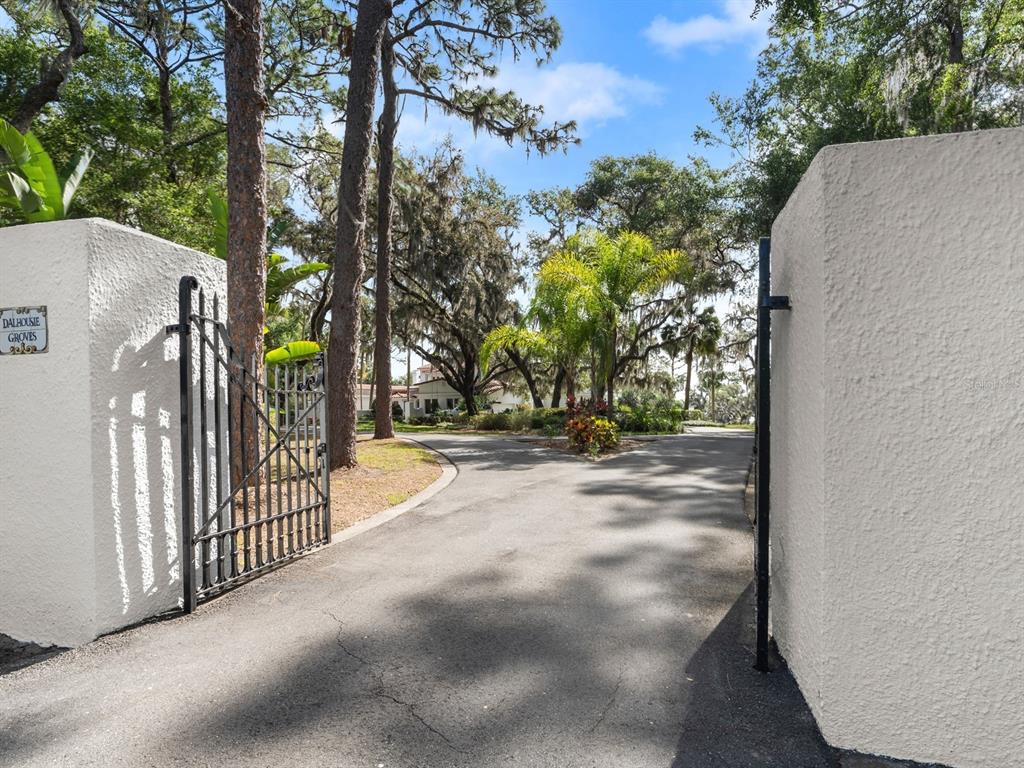 Eustis, Florida, 32736, United States, 6 Bedrooms Bedrooms, ,6 BathroomsBathrooms,Residential,For Sale,1805278