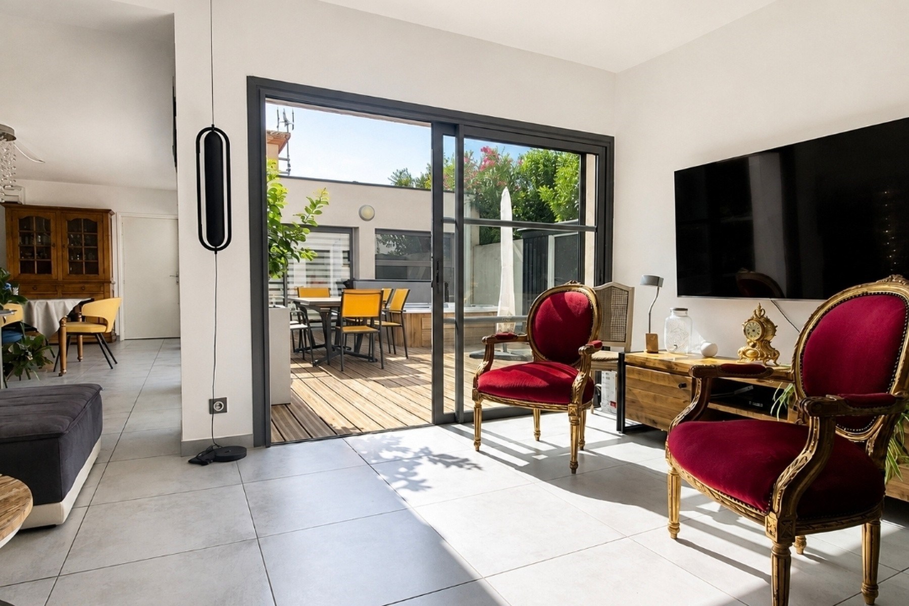  Unique – Narbonne house (200 m²) – 6 bedrooms, living room opening onto a patio… - 物件實景