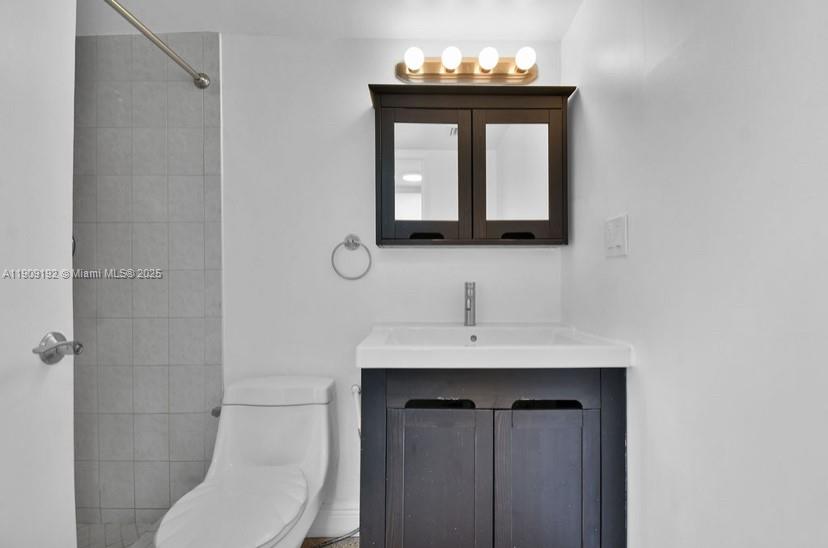 Miami Beach, Florida, 33139, United States, 2 Bedrooms Bedrooms, ,2 BathroomsBathrooms,Residential,For Sale,1988276