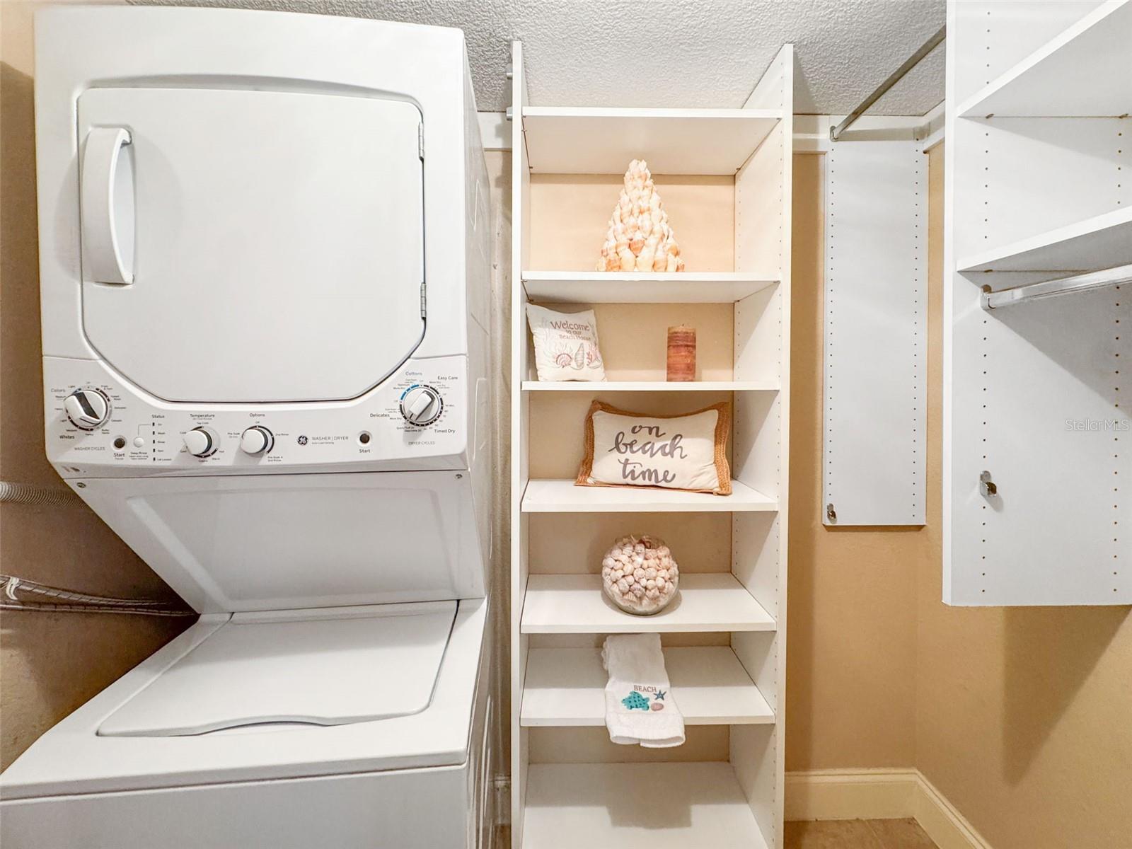 Redington Shores, Florida, 33708, United States, 2 Bedrooms Bedrooms, ,2 BathroomsBathrooms,Residential,For Sale,1979390