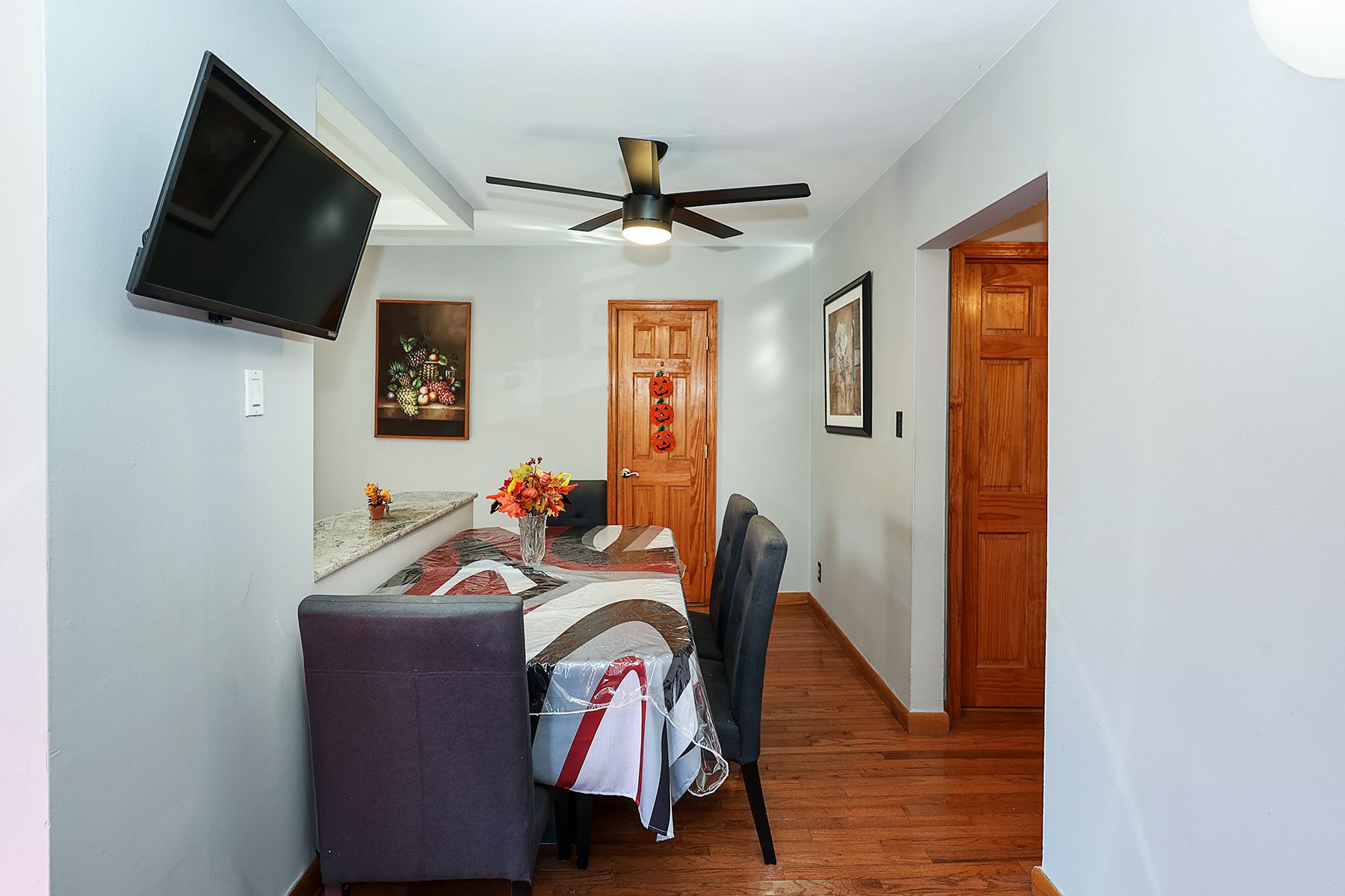  251-37 71st Road, Glen Oaks, NY, 11426 - 物件實景