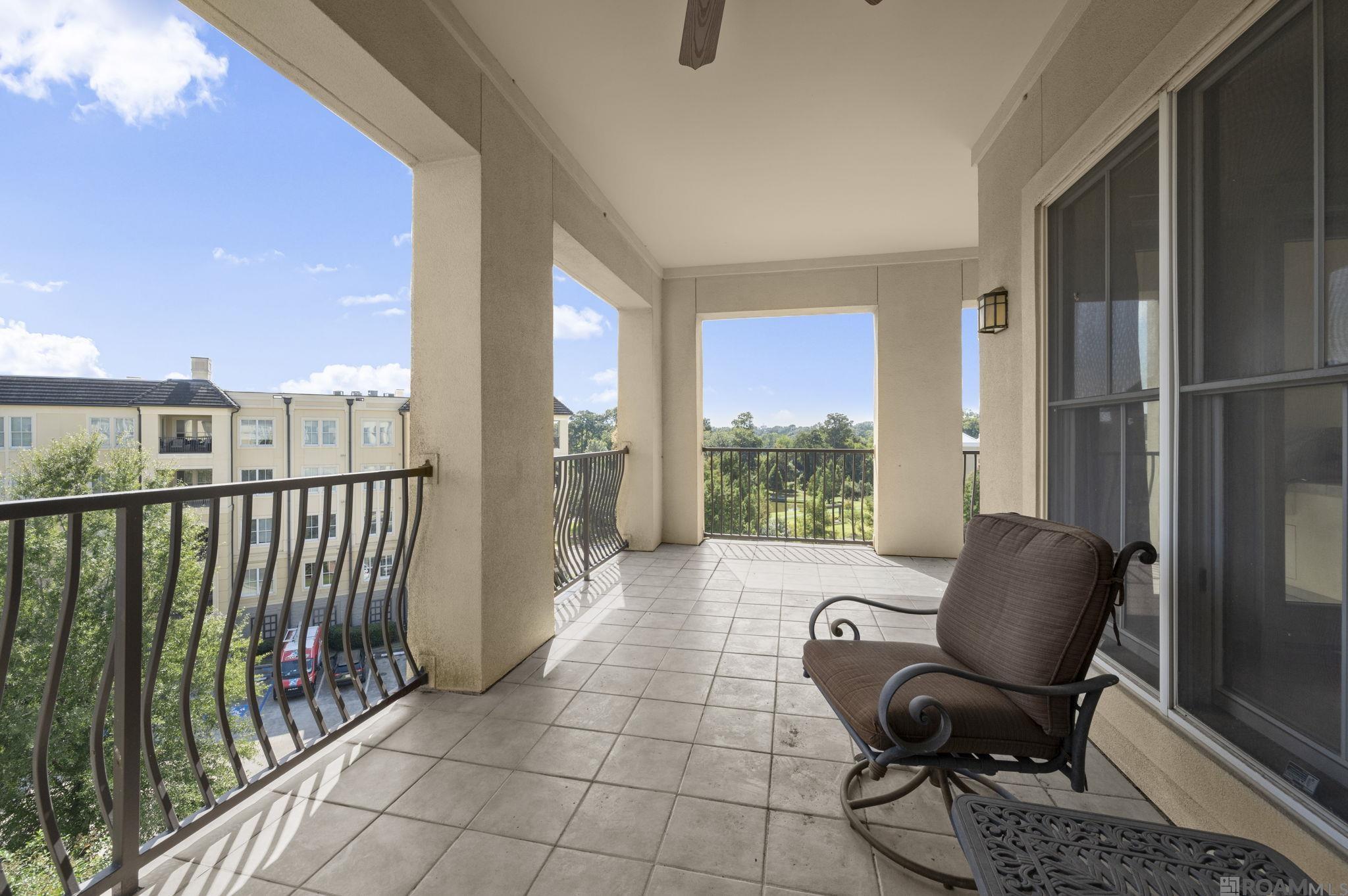 Baton Rouge, Louisiana, 70808, United States, 3 Bedrooms Bedrooms, ,2 BathroomsBathrooms,Residential,For Sale,1980847
