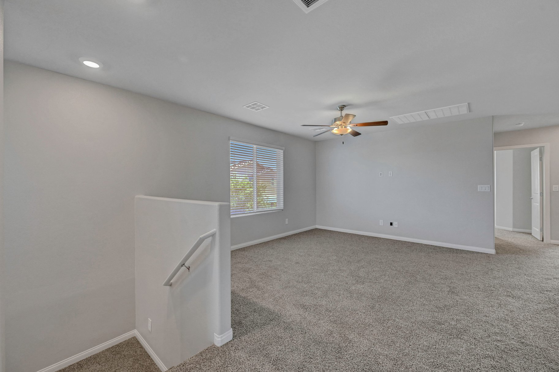  Spacious Valley Vista 5BR with Loft, 3-Car Garage & Premium Lot Size - 物件實景