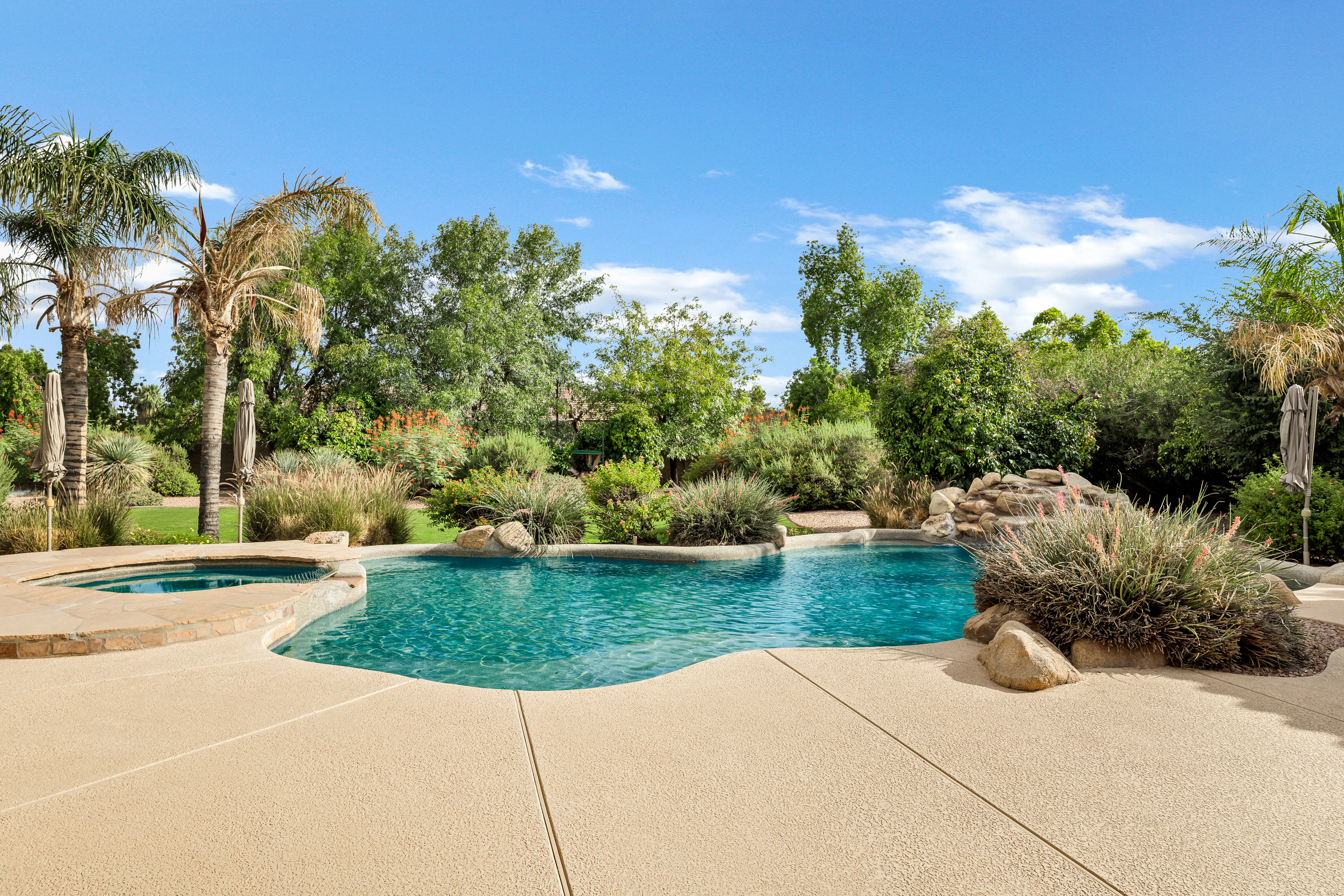 Mesa, Arizona, 85205, United States, 6 Bedrooms Bedrooms, ,3 BathroomsBathrooms,Residential,For Sale,1900615