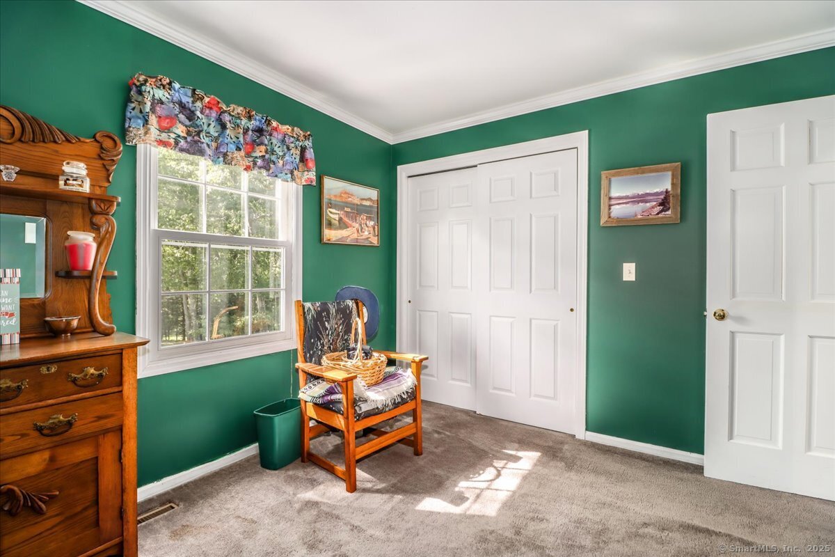 New Milford, Connecticut, 06776, United States, 3 Bedrooms Bedrooms, ,3 BathroomsBathrooms,Residential,For Sale,1948019