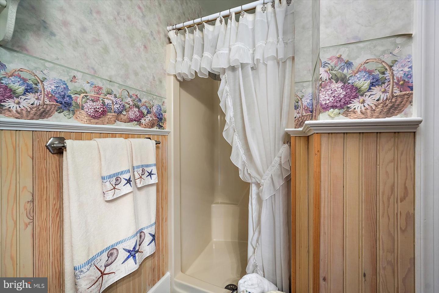 Ocean City, Maryland, 21842, United States, 4 Bedrooms Bedrooms, ,3 BathroomsBathrooms,Residential,For Sale,1942171
