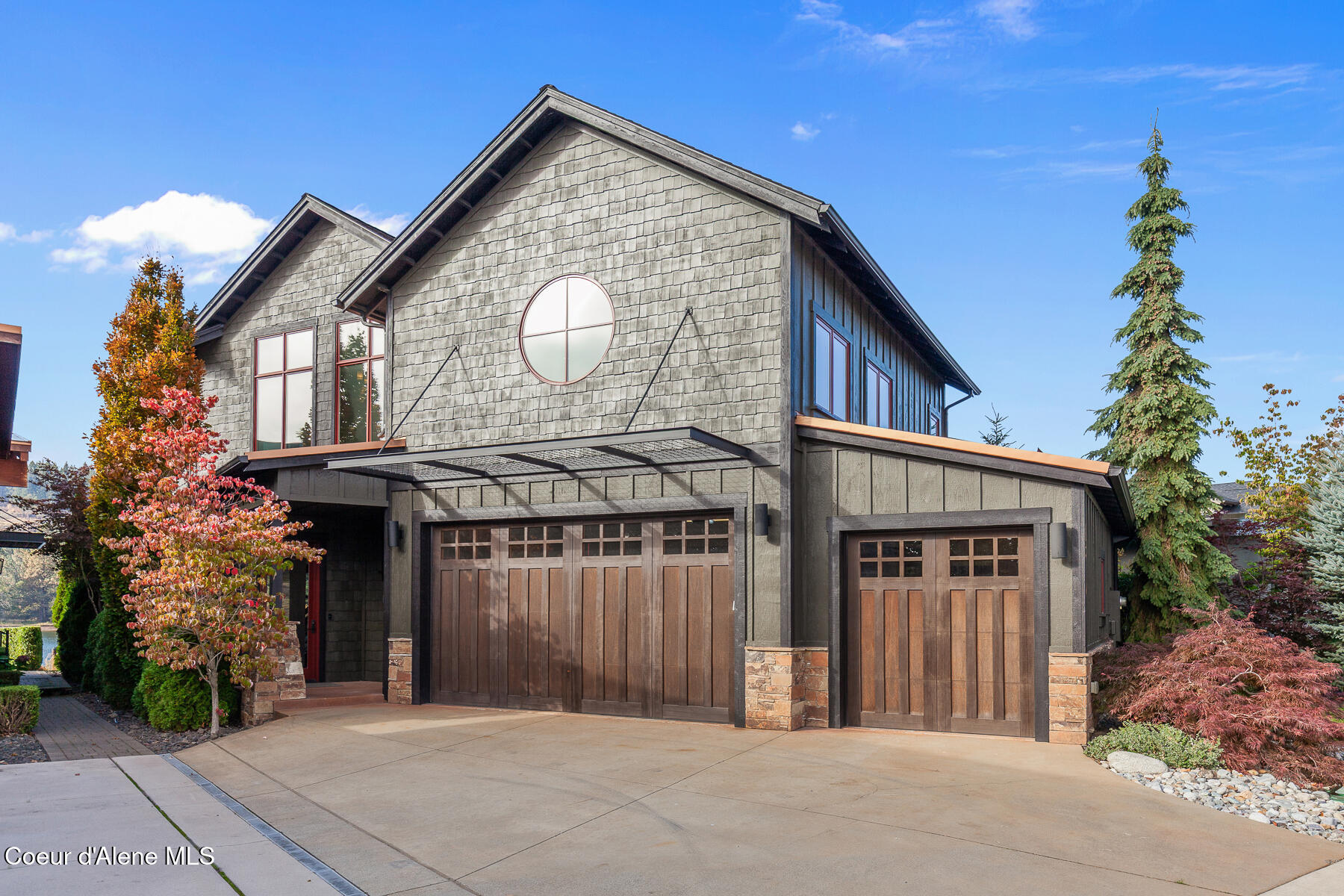 Coeur d'Alene, Idaho, 83814, United States, 4 Bedrooms Bedrooms, ,4 BathroomsBathrooms,Residential,For Sale,1978612