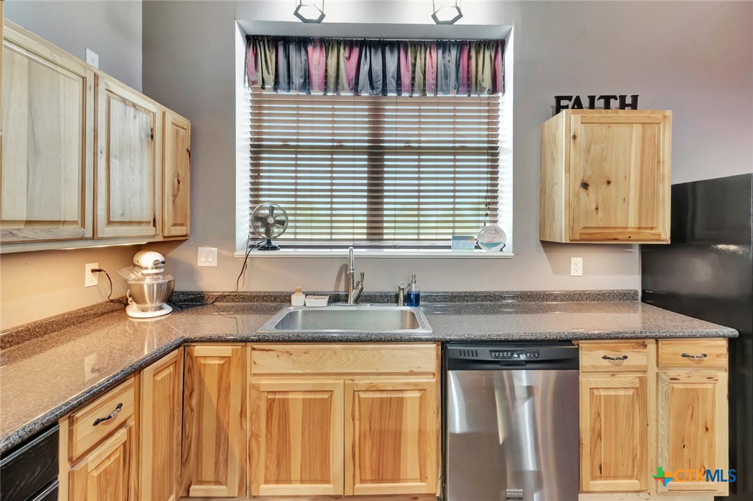 Victoria, Texas, 77904, United States, 3 Bedrooms Bedrooms, ,3 BathroomsBathrooms,Residential,For Sale,1942202