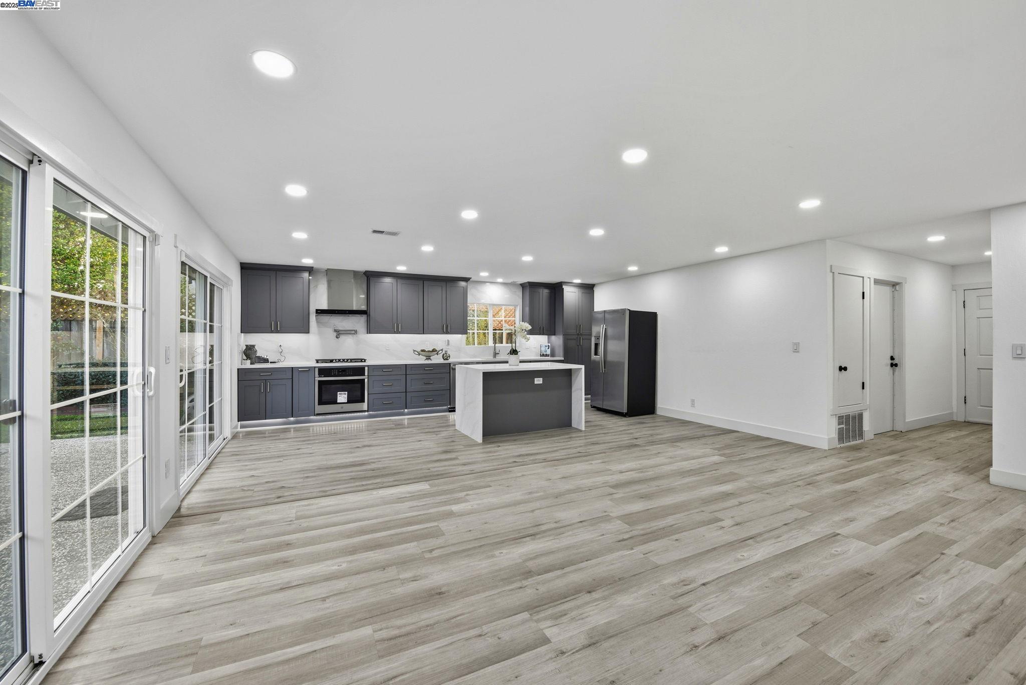 Union City, California, 94587, United States, 3 Bedrooms Bedrooms, ,2 BathroomsBathrooms,Residential,For Sale,2002986